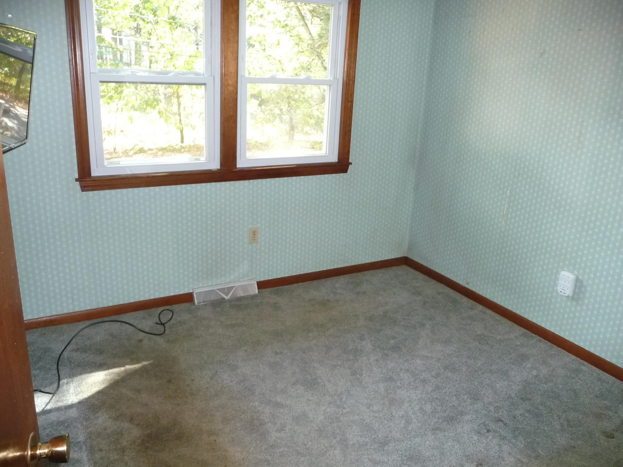 Photo 15 of 27