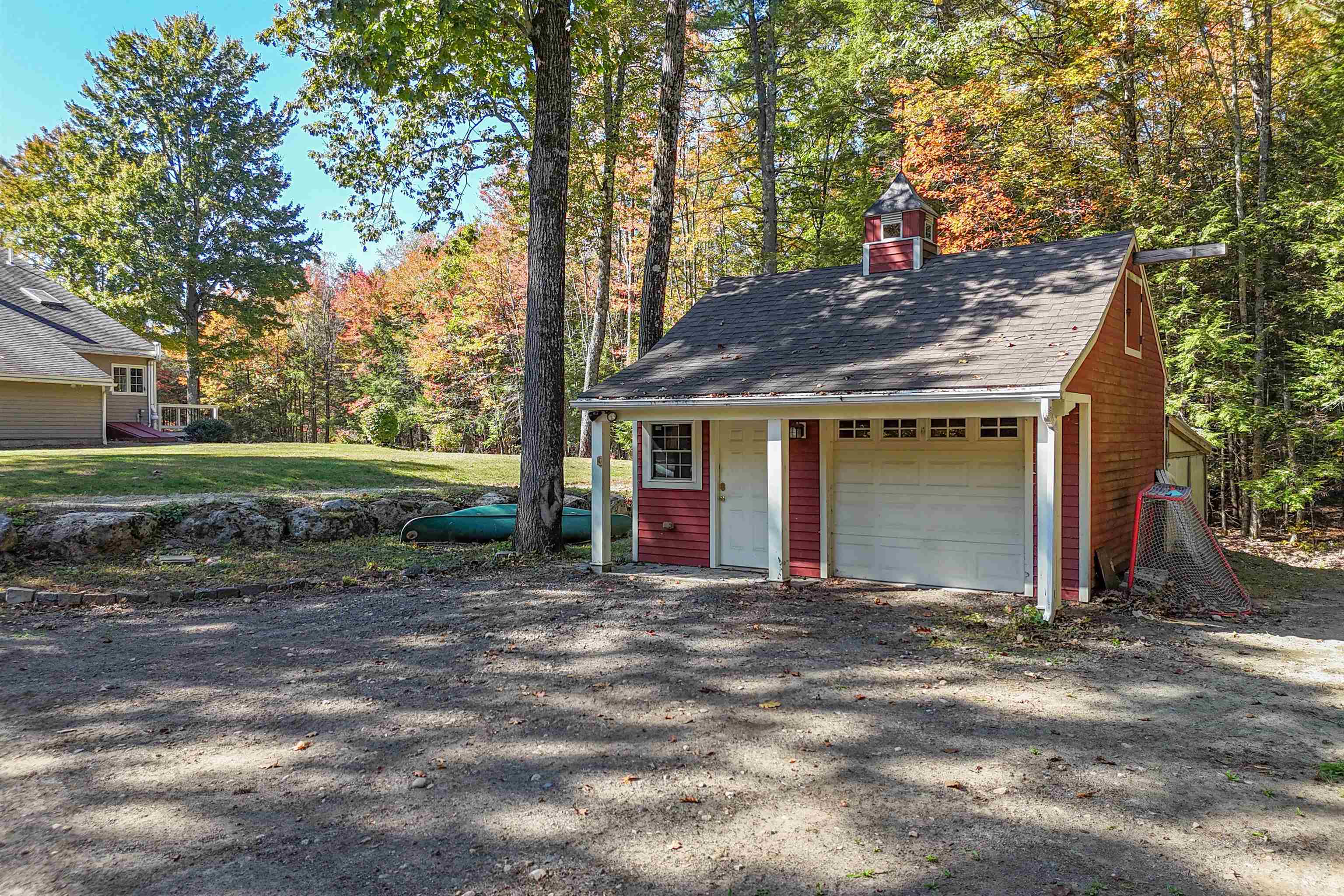 Detached Garage with HEAT!