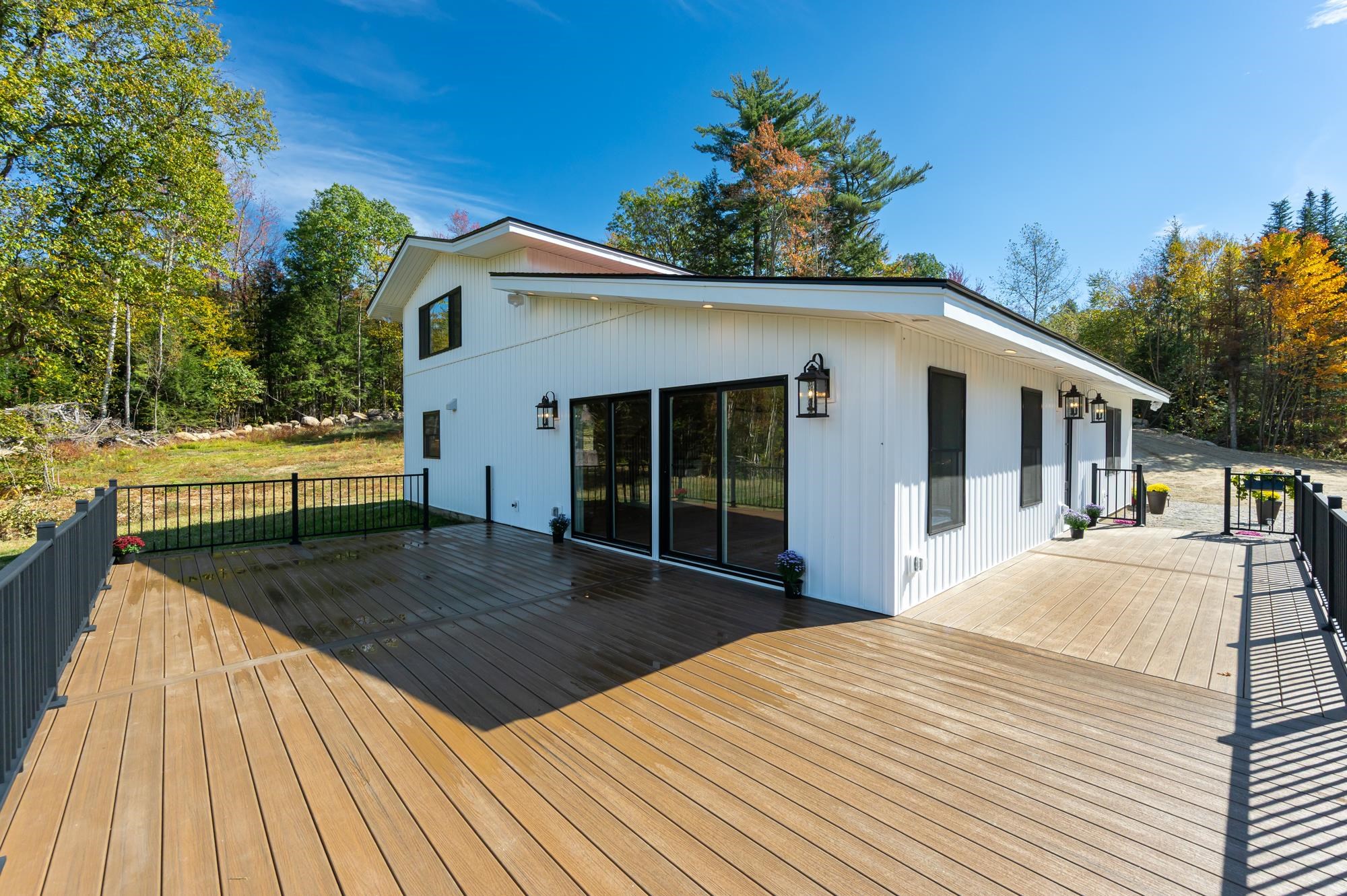 Expansive Deck