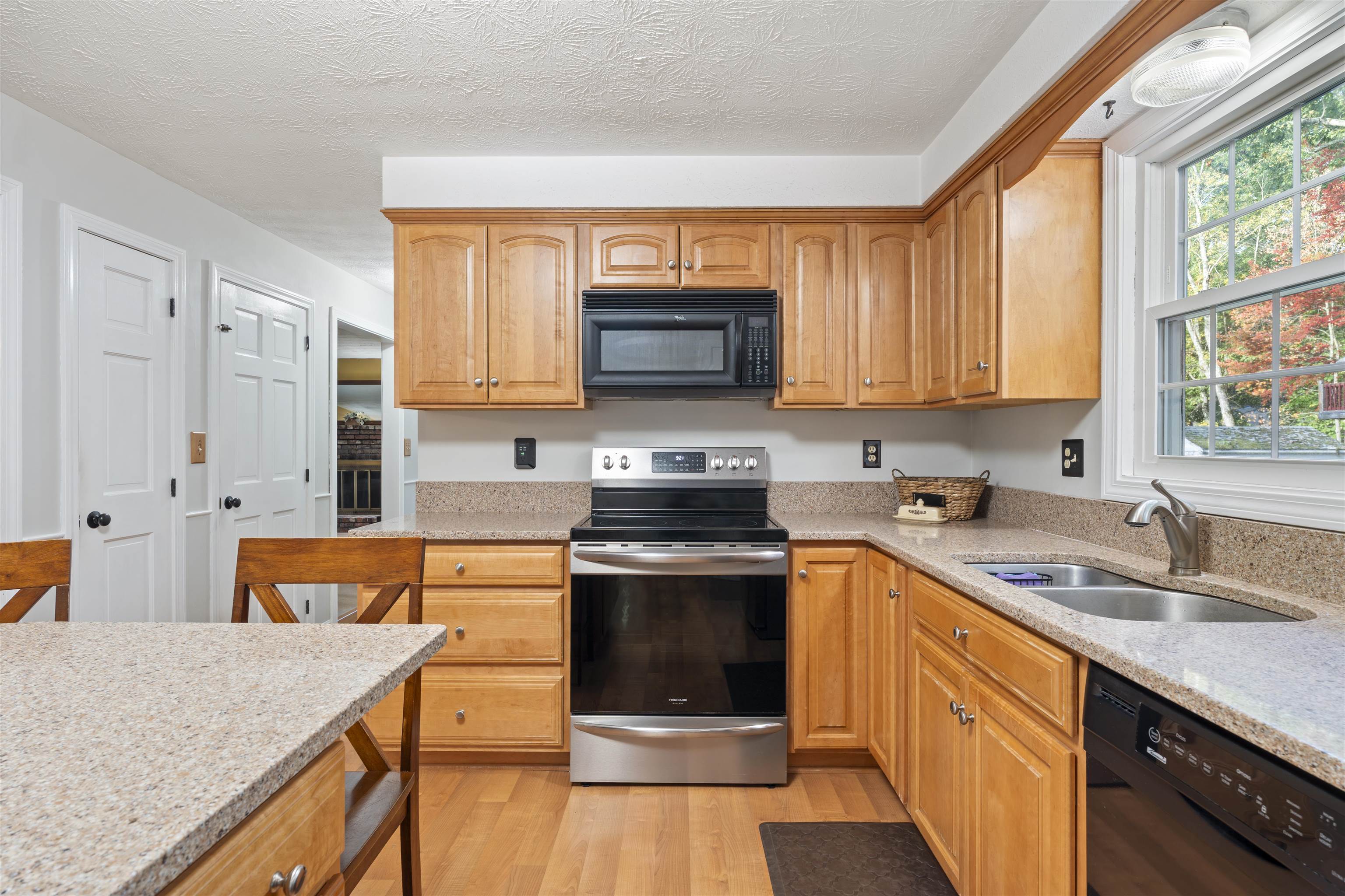 Eat in Kitchen