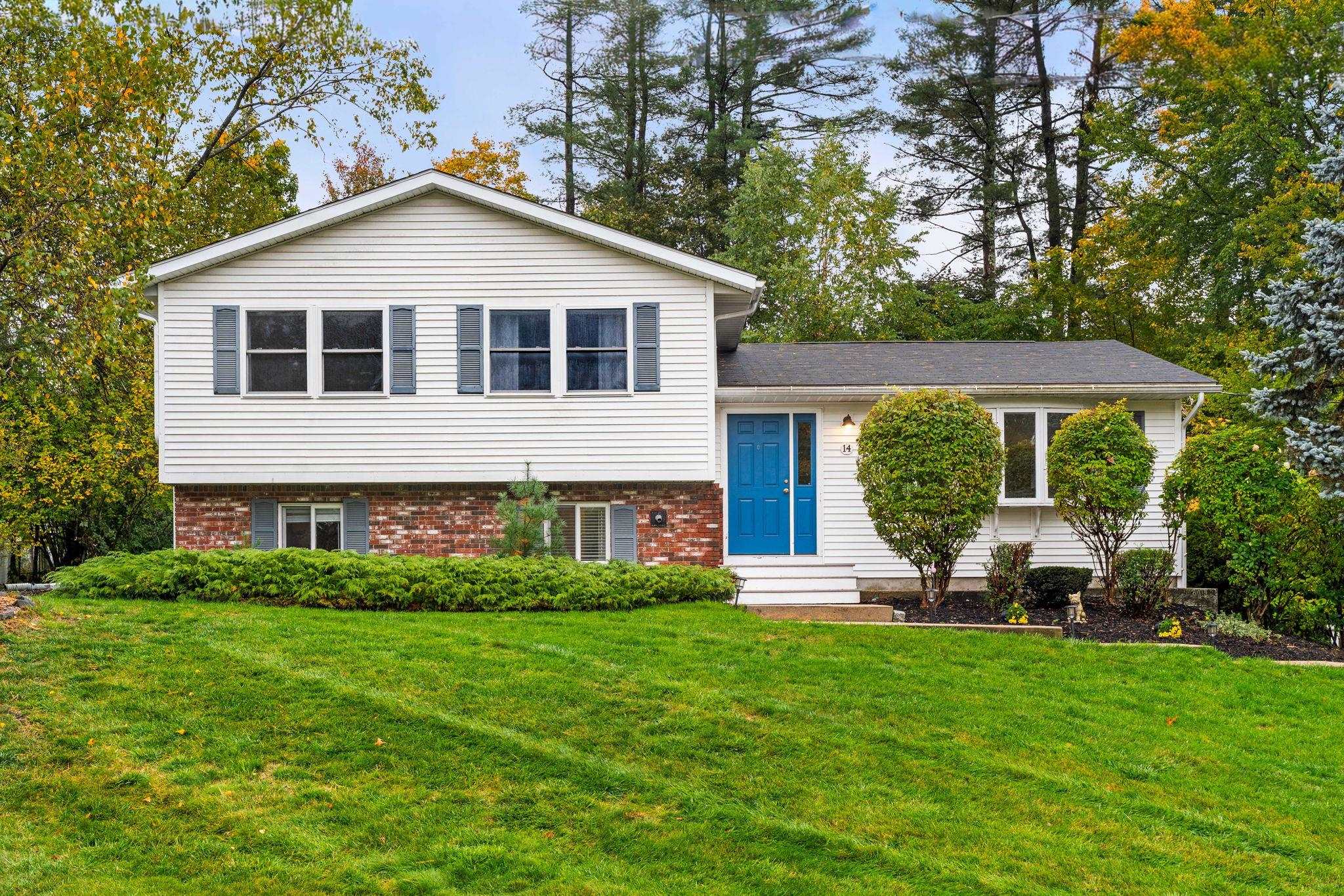 MLS 5065869: 14 Sherwood Circle, Salem NH