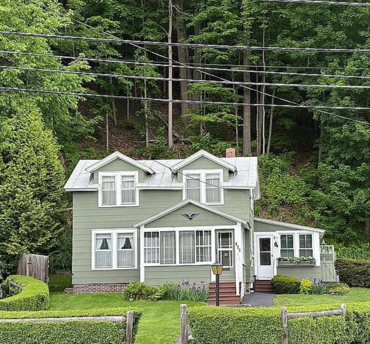 VILLAGE OF WHITE RIVER JUNCTION IN TOWN OF HARTFORD VT Home for sale $$319,000 | $227 per sq.ft.