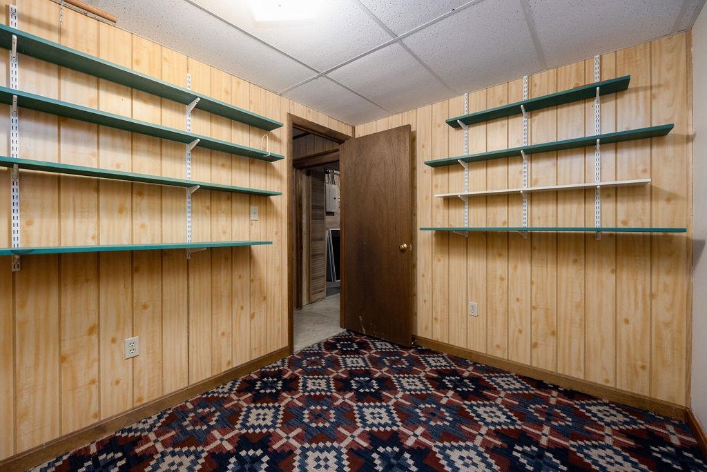 Office w closet laundry 24312166