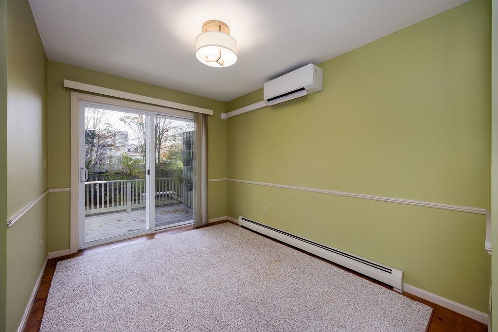 Dining Room 24312146