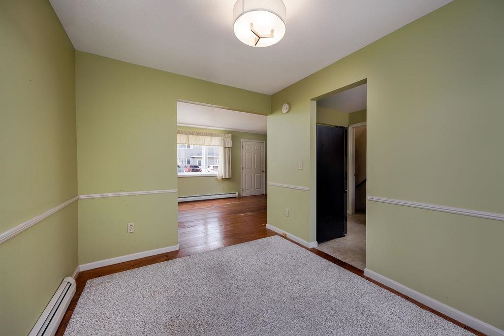 Dining Room 24312147