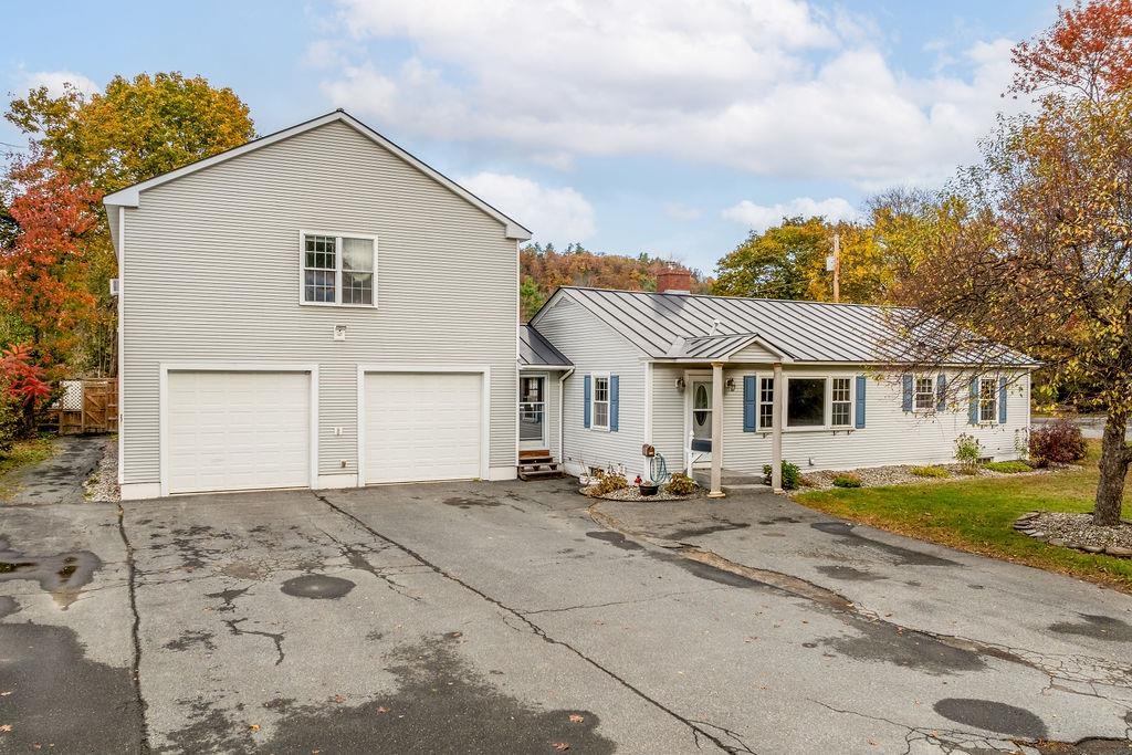 HARTFORD VT Home for sale $$499,000 | $208 per sq.ft.