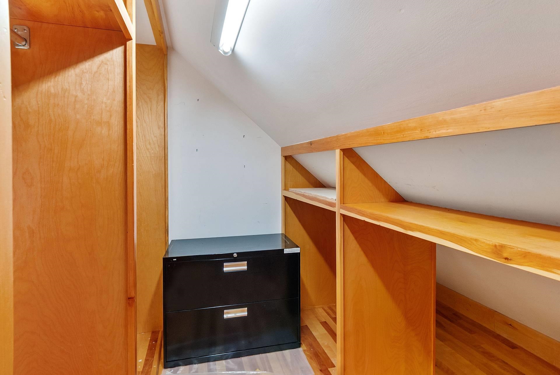 Lots of Closet Space
