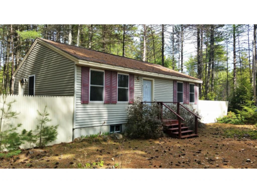 Homes for sale in Ossipee, NH | 21 Leisure Dr, Ossipee, NH 03864 | MLS# 4416385