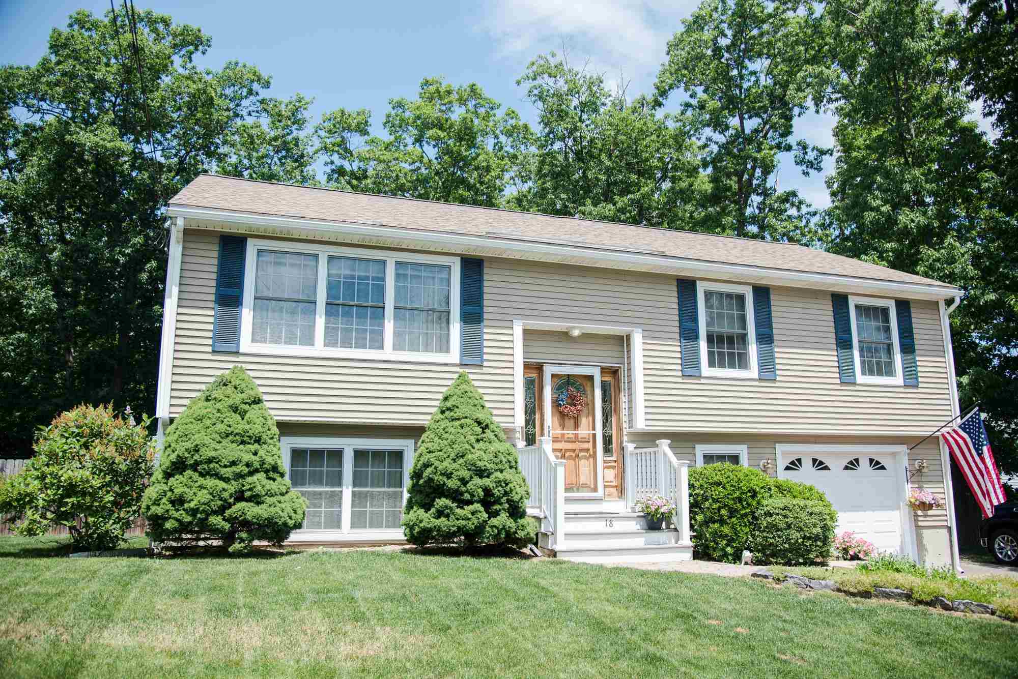 Photo of 18 New Zealand Road Seabrook NH 03874