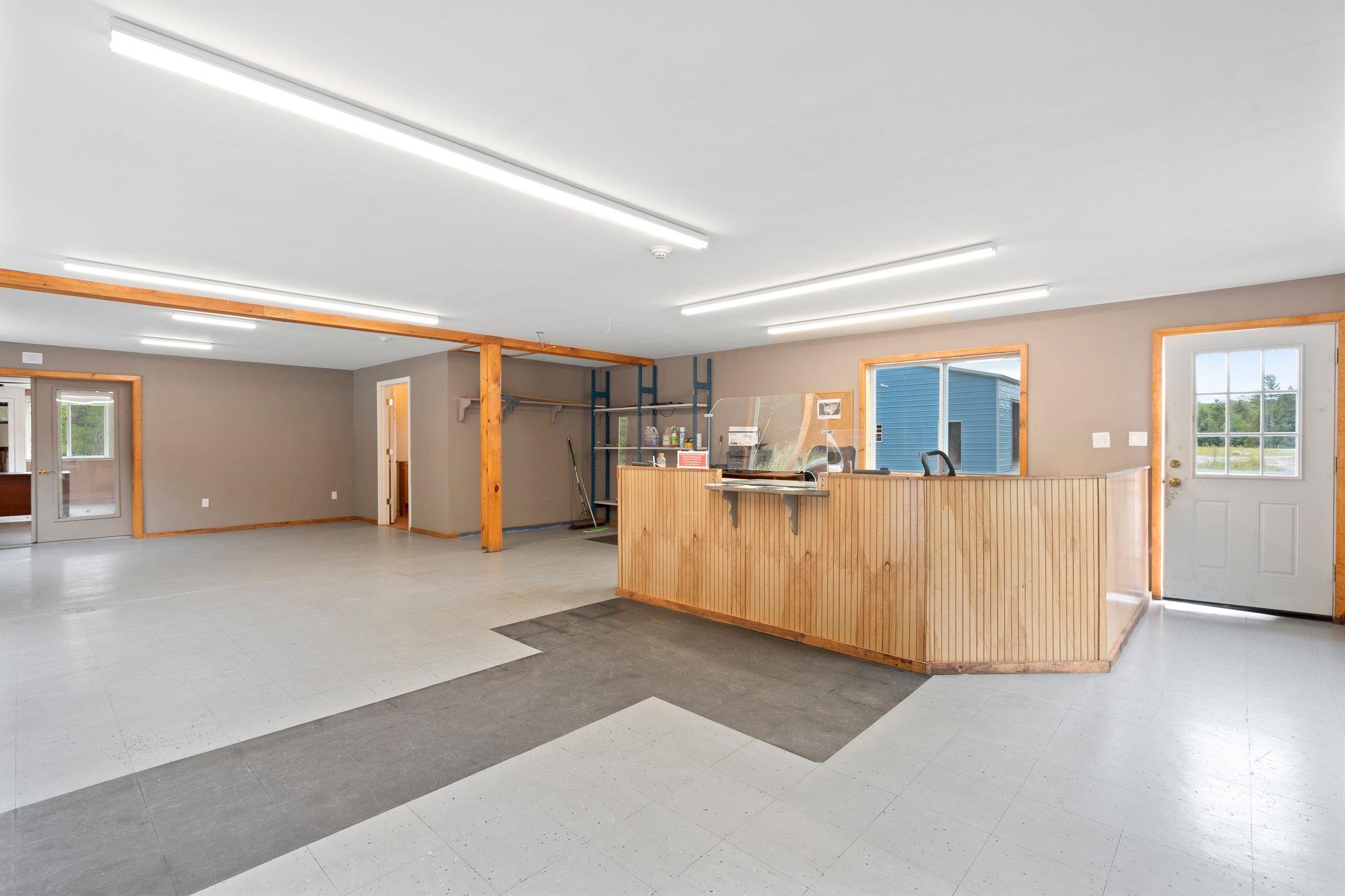 Main Entrance 19153449