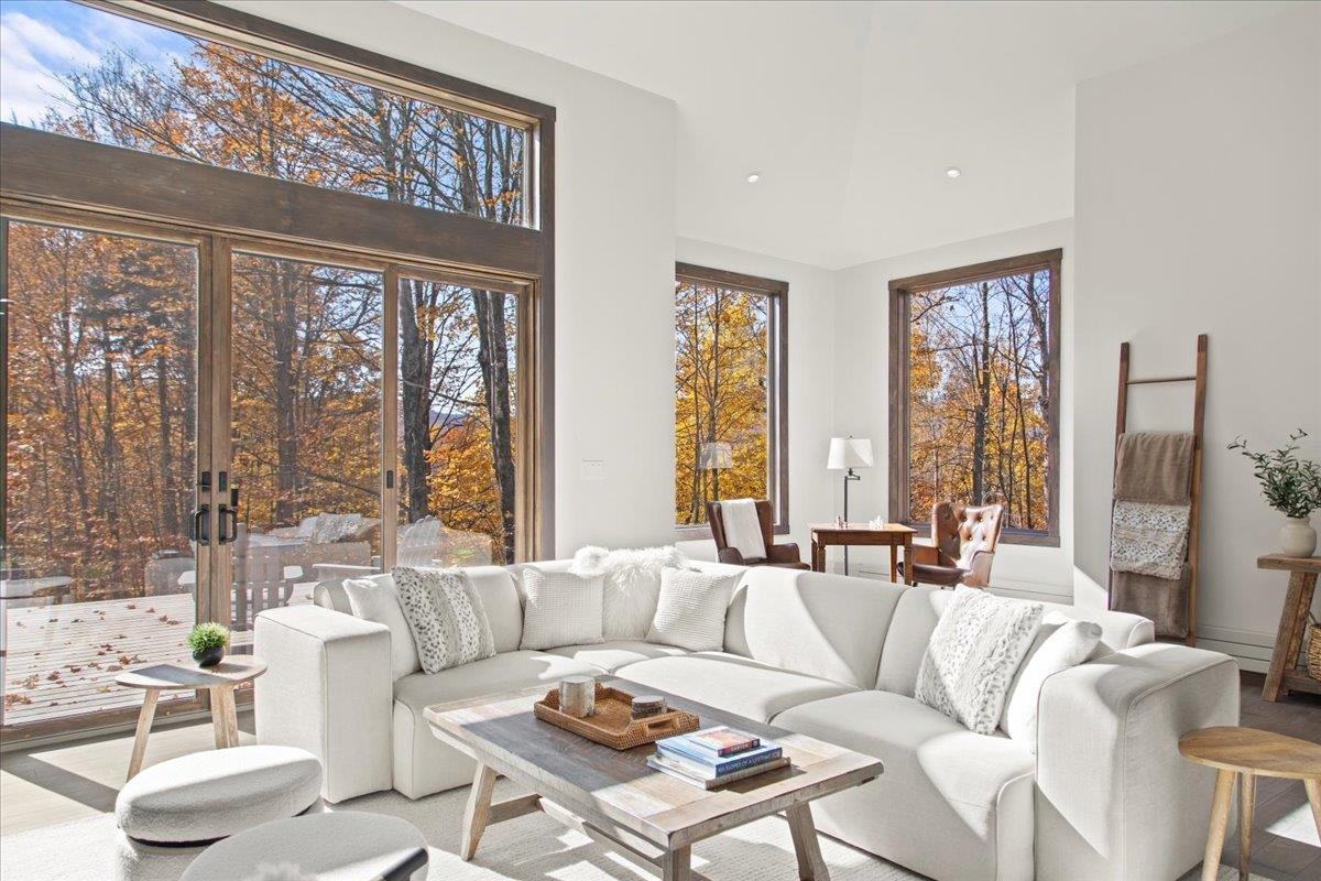 Homes for sale in Winhall, VT | 14 Old Ridge Rd, Winhall, VT 05340 | MLS# 4988110