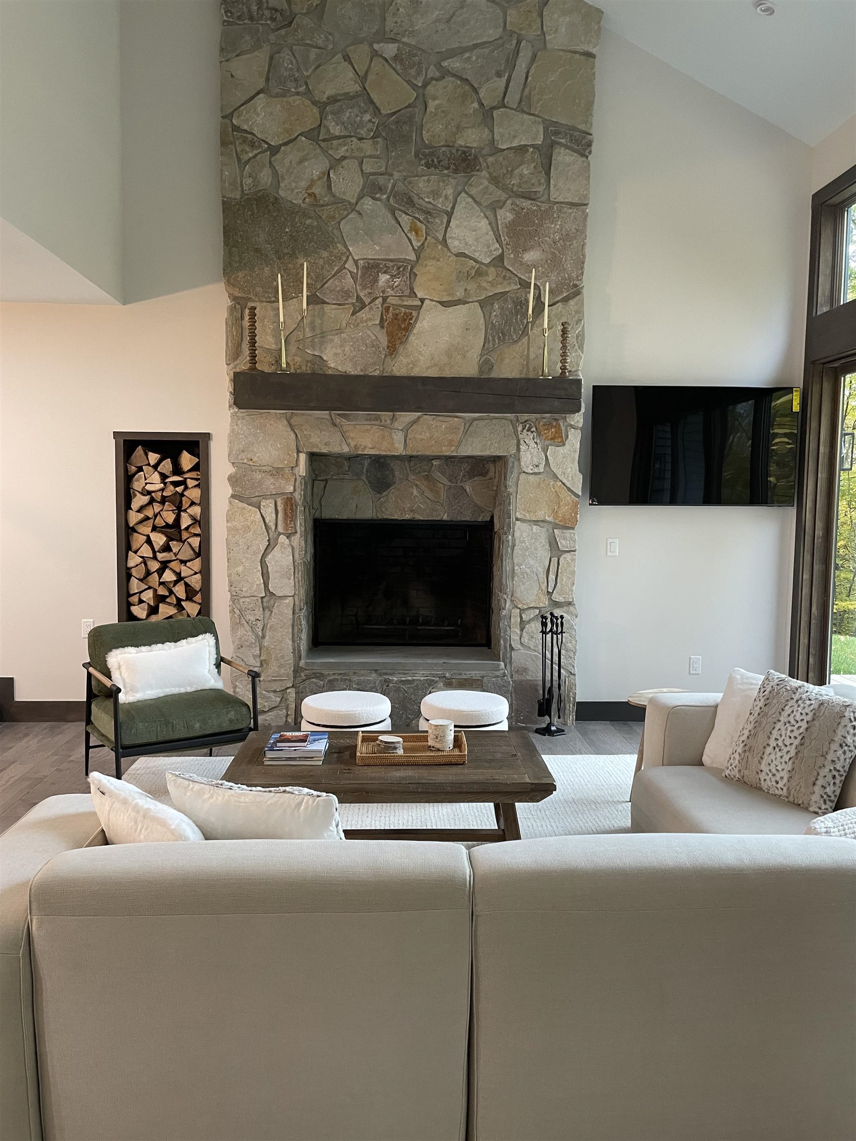 Homes for sale in Winhall, VT | 14 Old Ridge Rd, Winhall, VT 05340 | MLS# 4988110