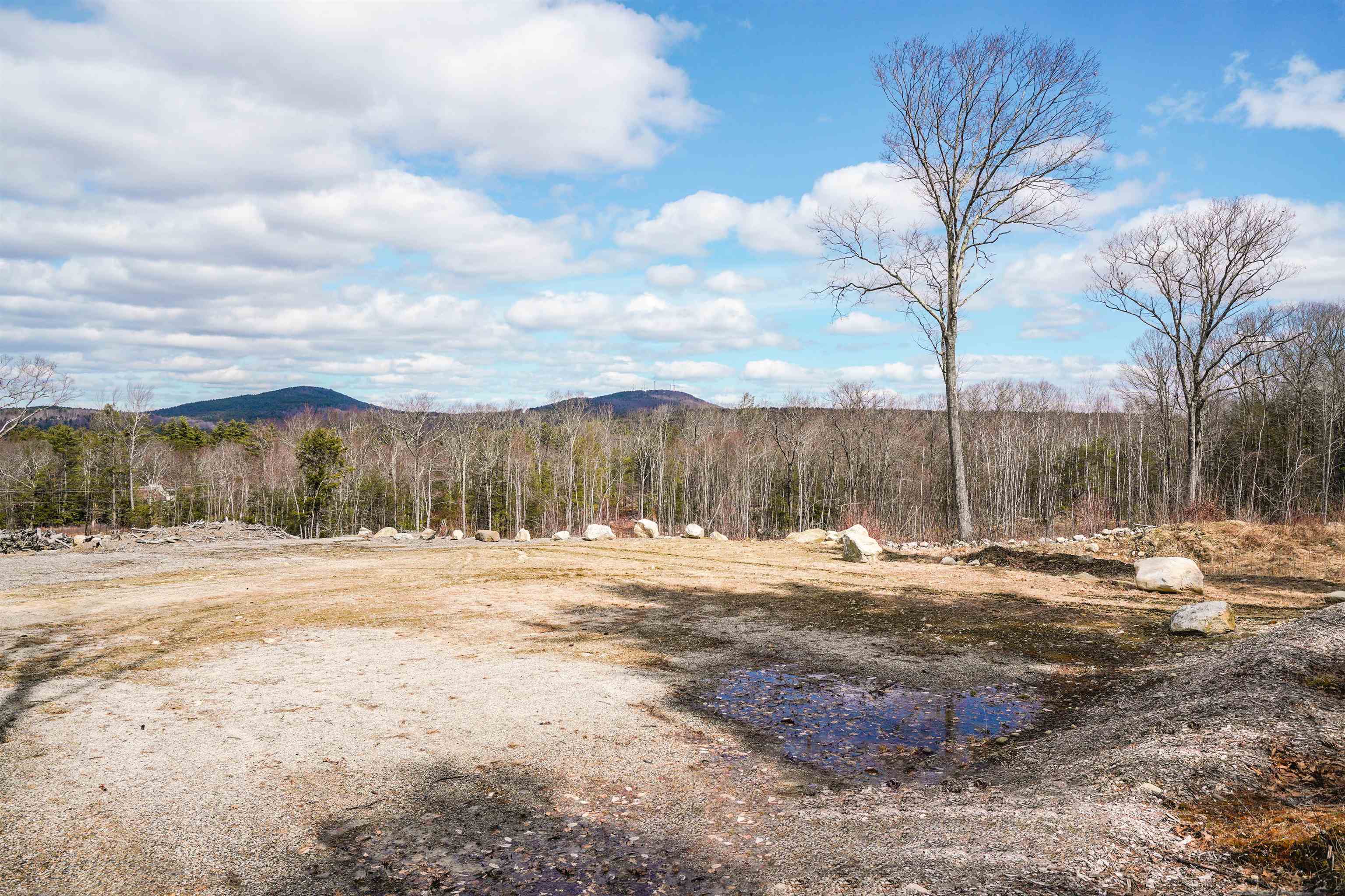 32-1 Chestnut Hill Rd, New Boston, NH 03070