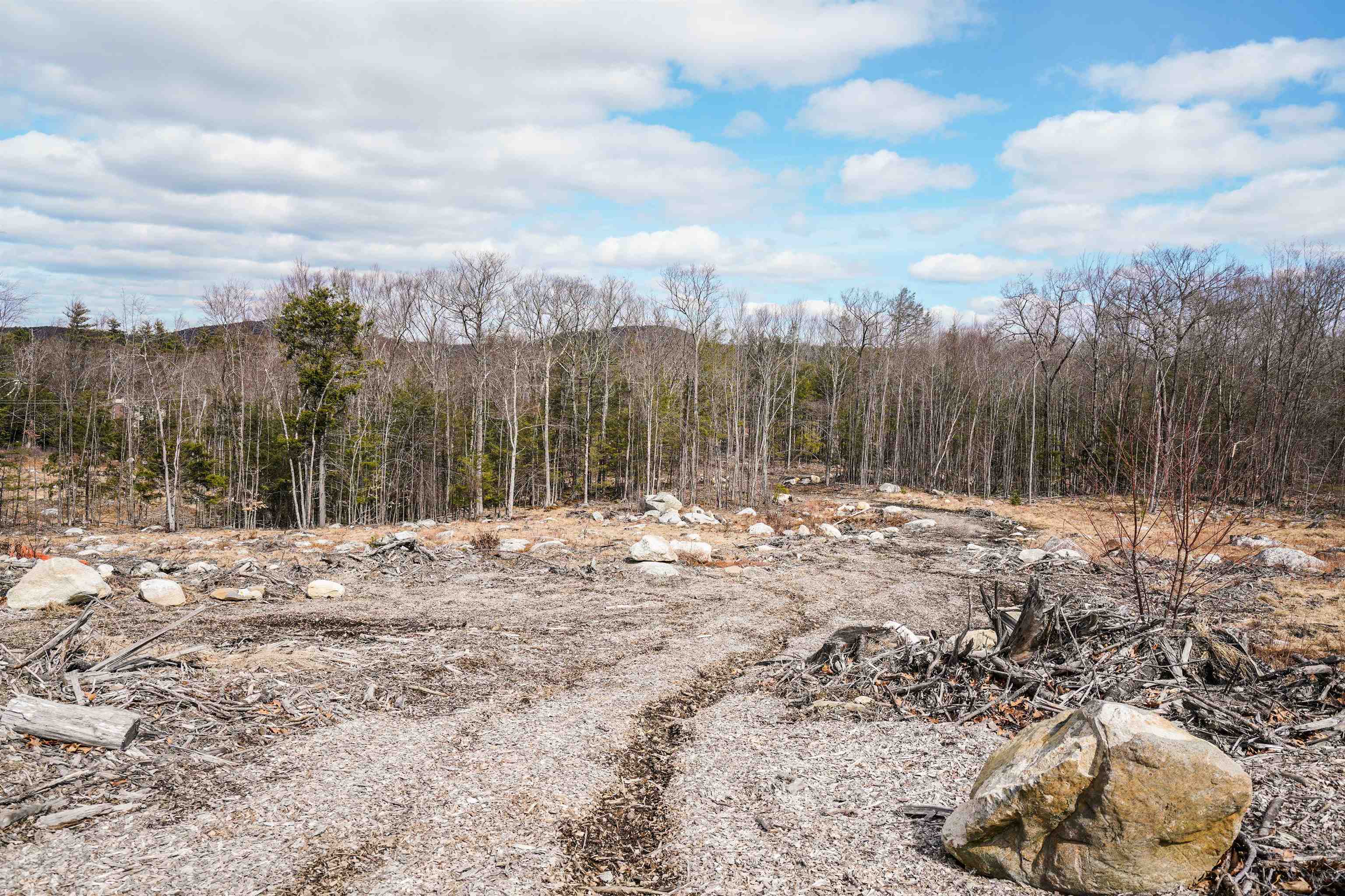 32-4 Chestnut Hill Rd, New Boston, NH 03070