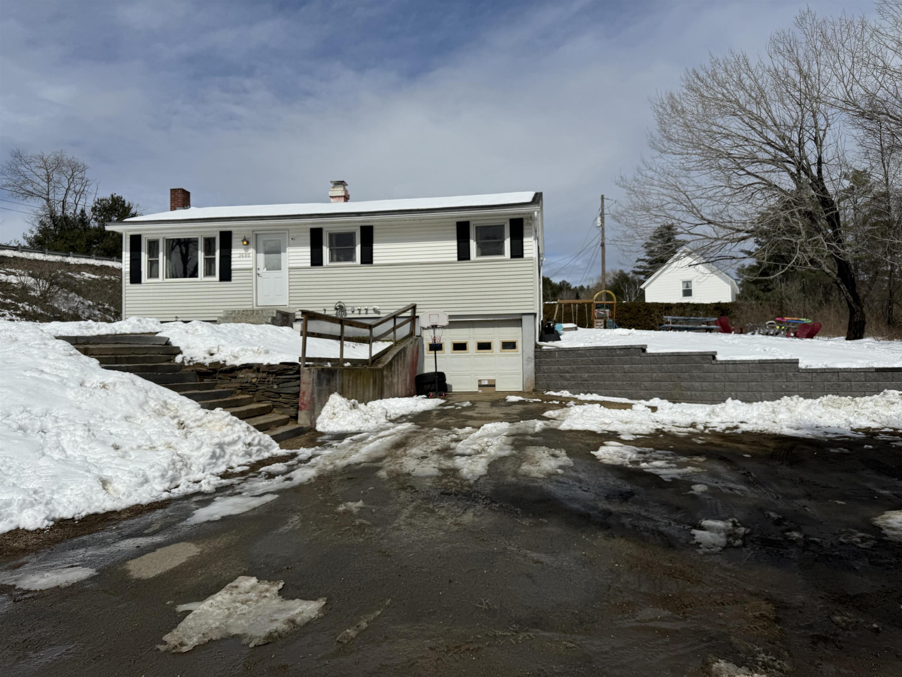 Homes for sale in Saint Johnsbury, VT | 3680 Memorial Dr, Saint Johnsbury, VT 05819 | MLS# 4989243