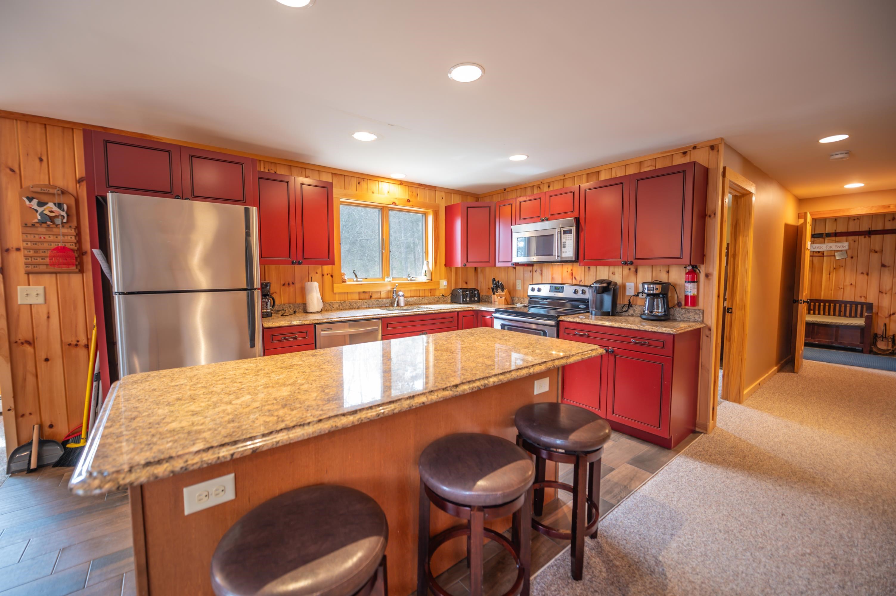 Homes for sale in Dover, VT | 38 Bears Den Rd, Dover, VT 05356 | MLS# 4996383