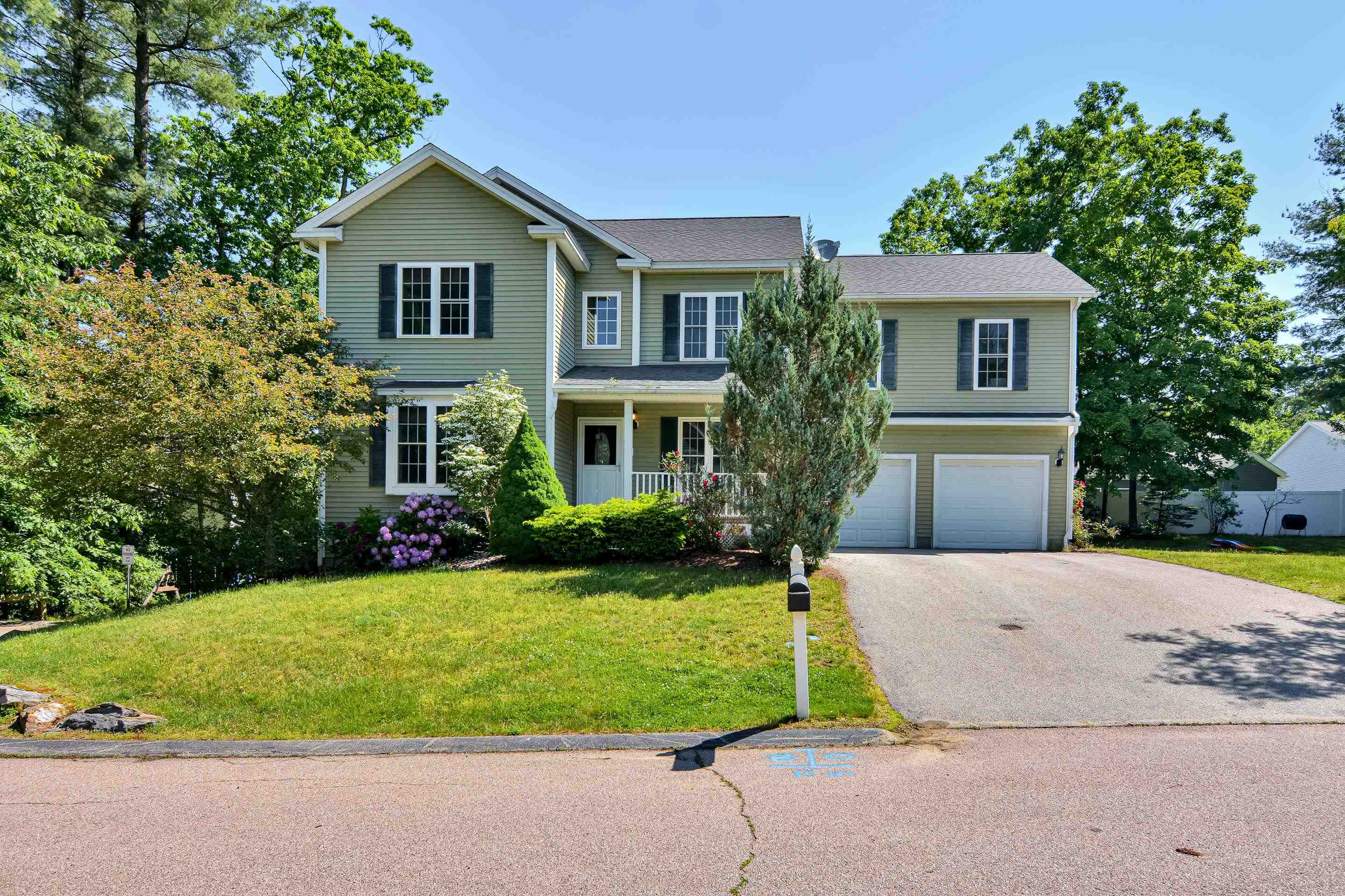 MLS 5000184: 6 Lowther Place, Nashua NH