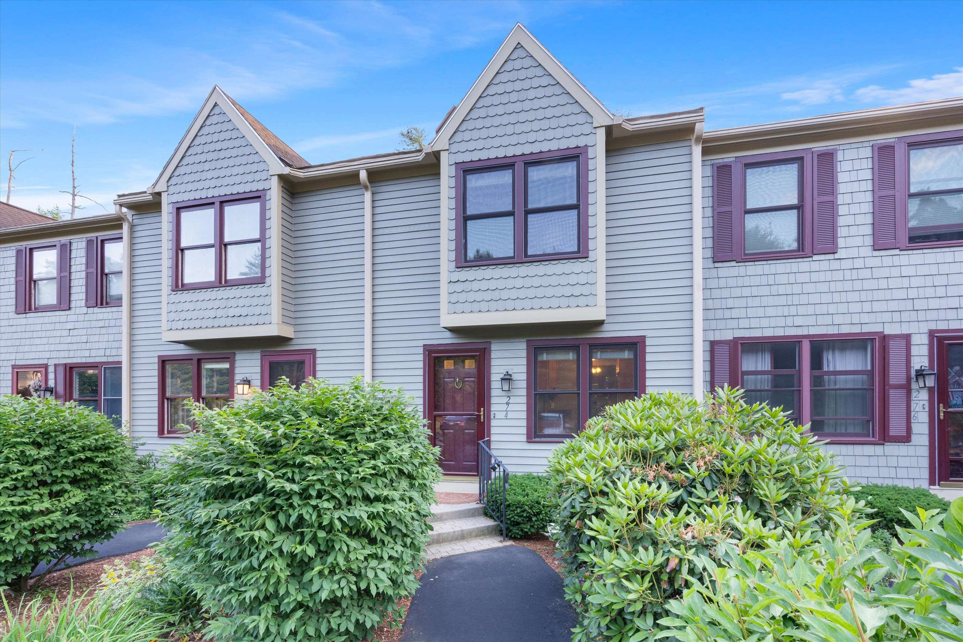 MLS 5000296: 274 Bartemus Trail, Nashua NH