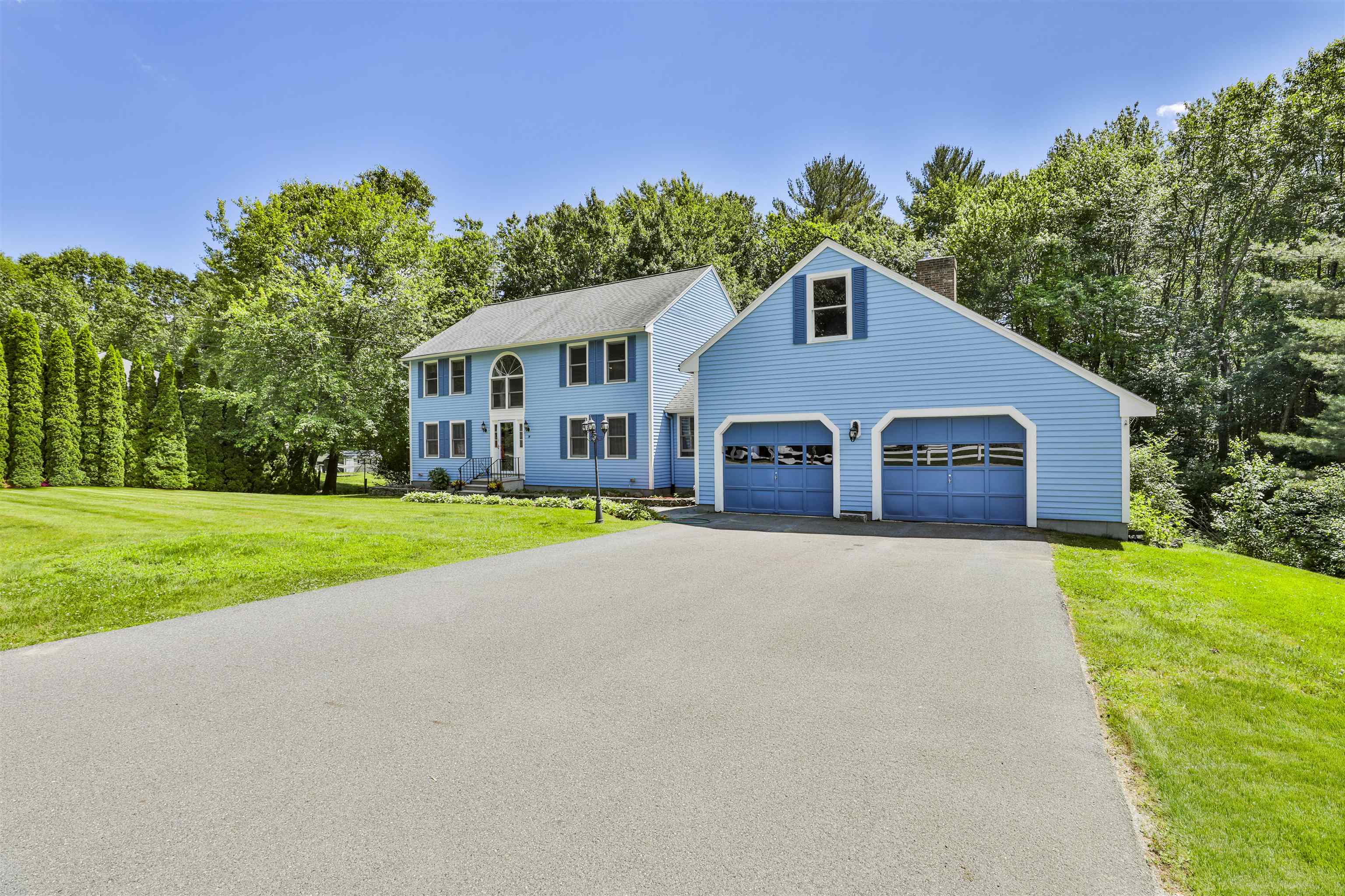MLS 5000310: 14 Pinewood Road, Hudson NH