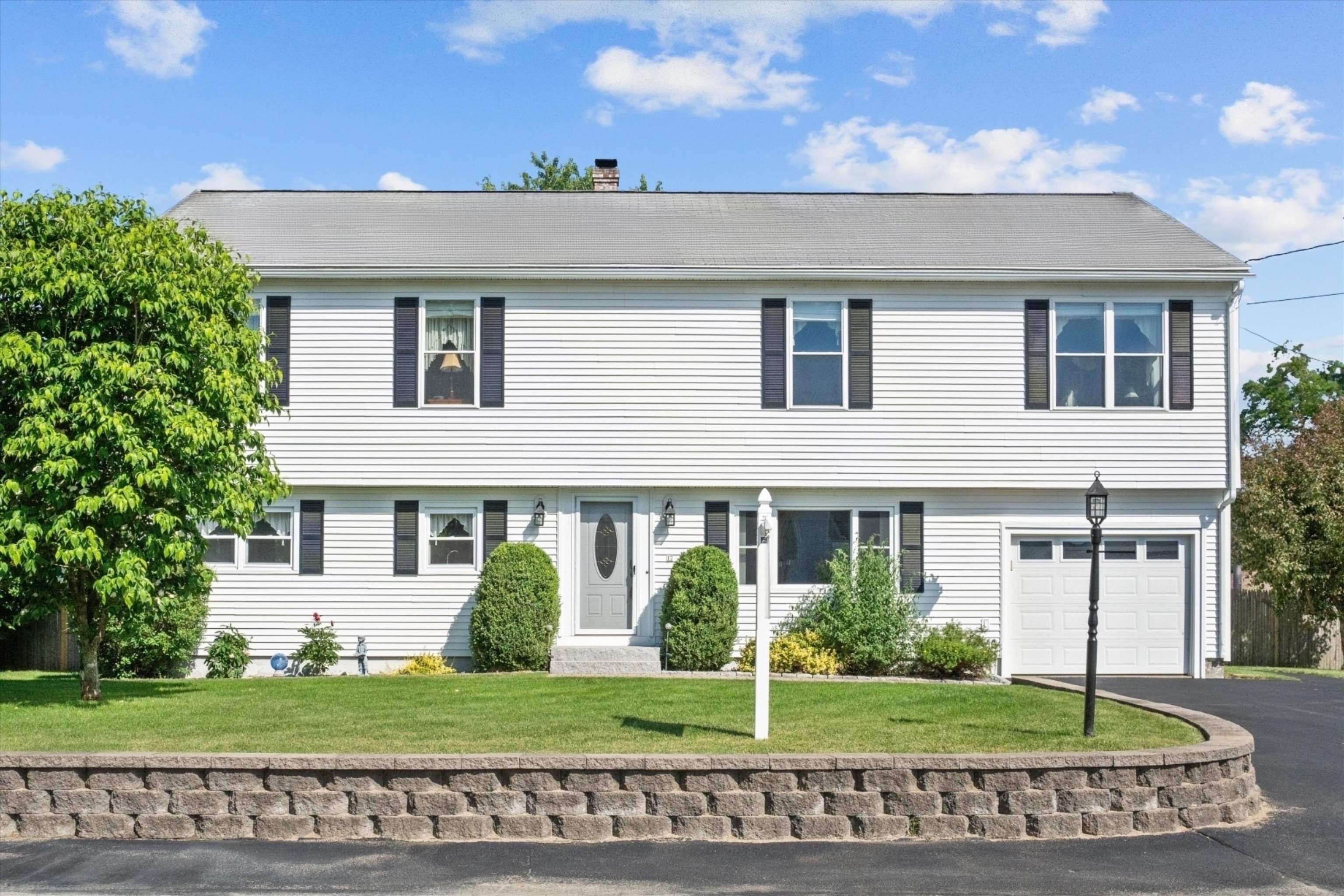 MLS 5000723: 17 Blackstone Street, Hudson NH