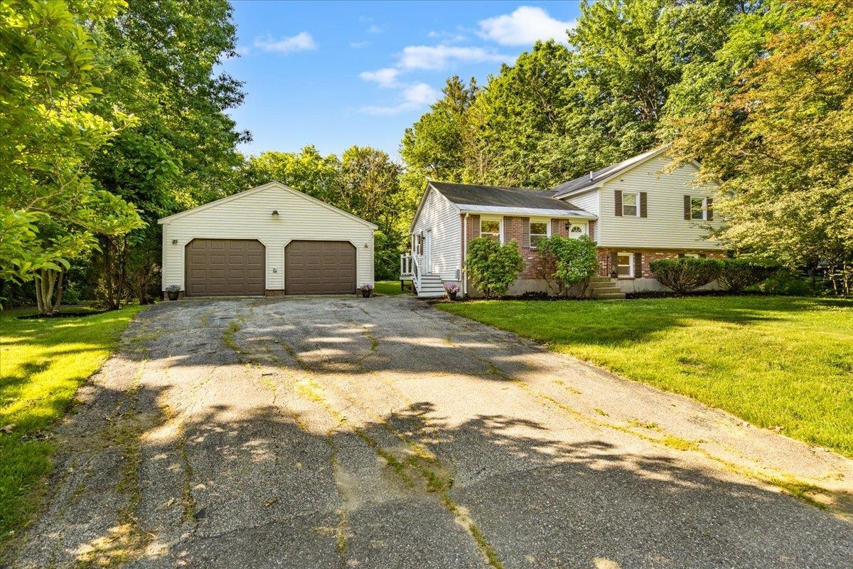 MLS 5001203: 22 Clay Street, Merrimack NH