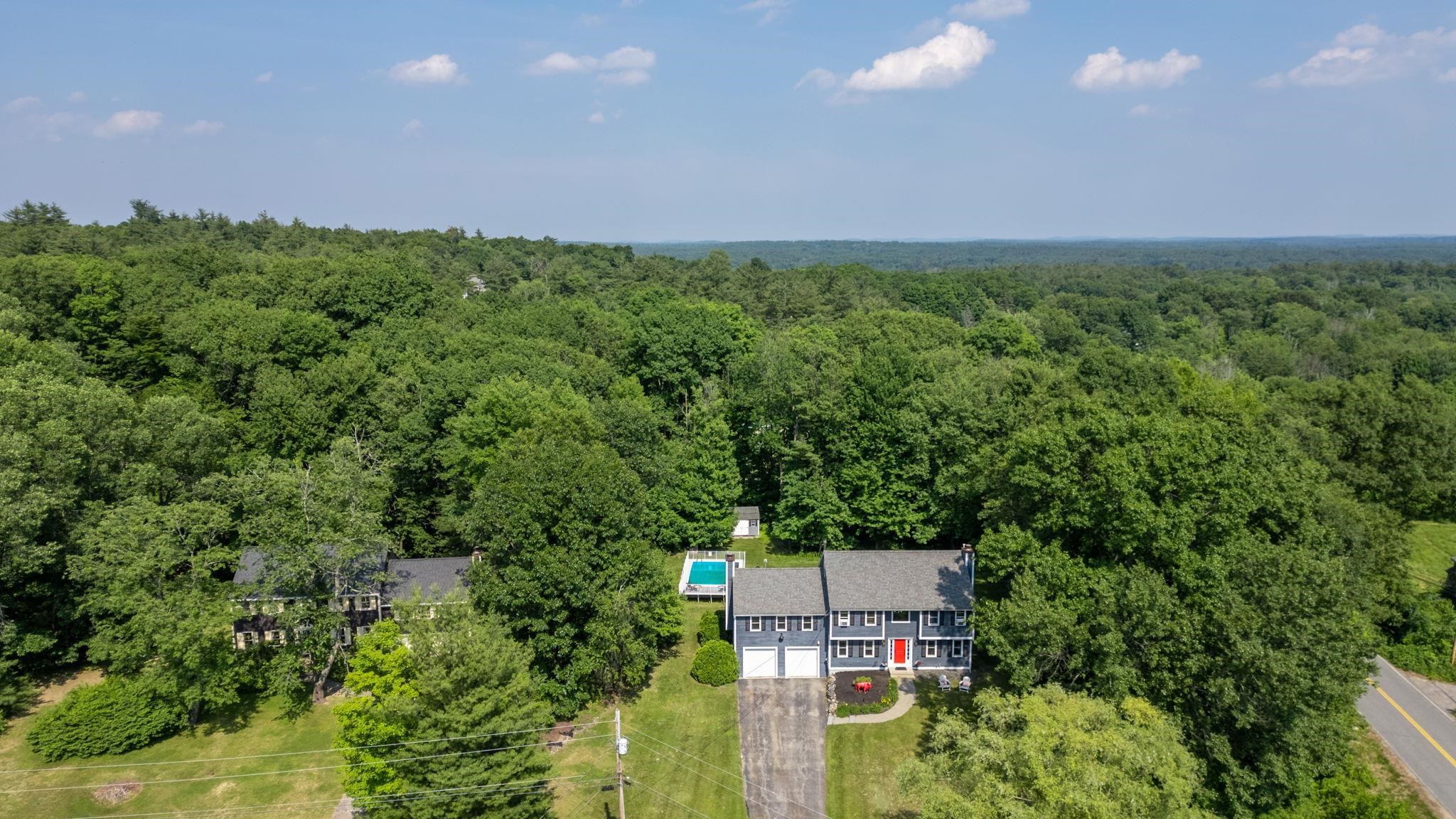 MLS 5001301: 1 Kenneth Road, Sandown NH