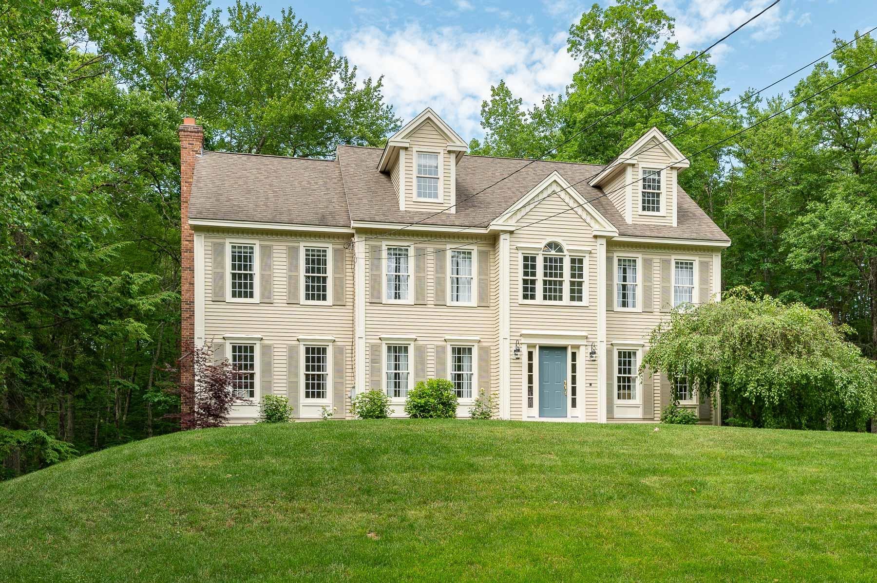 MLS 5001454: 4 Indian Trail, Exeter NH