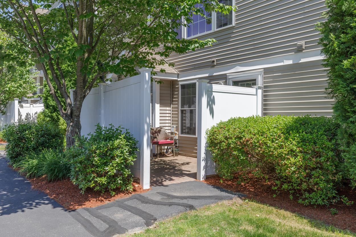 MLS 5001455: 1 Maple Ridge Drive-Unit 101, Merrimack NH