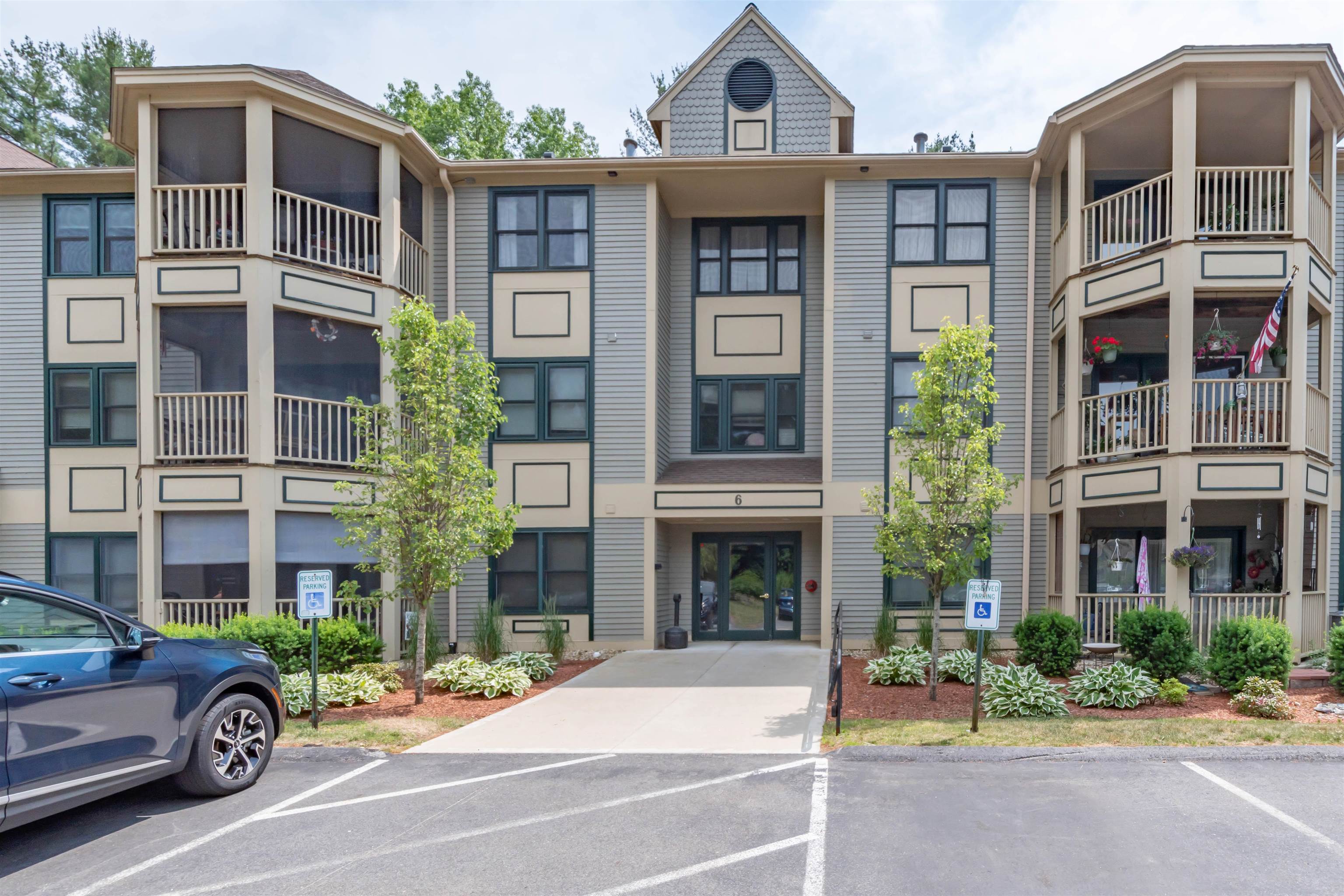 MLS 5001505: 6 Mayfair Lane-Unit 105, Nashua NH