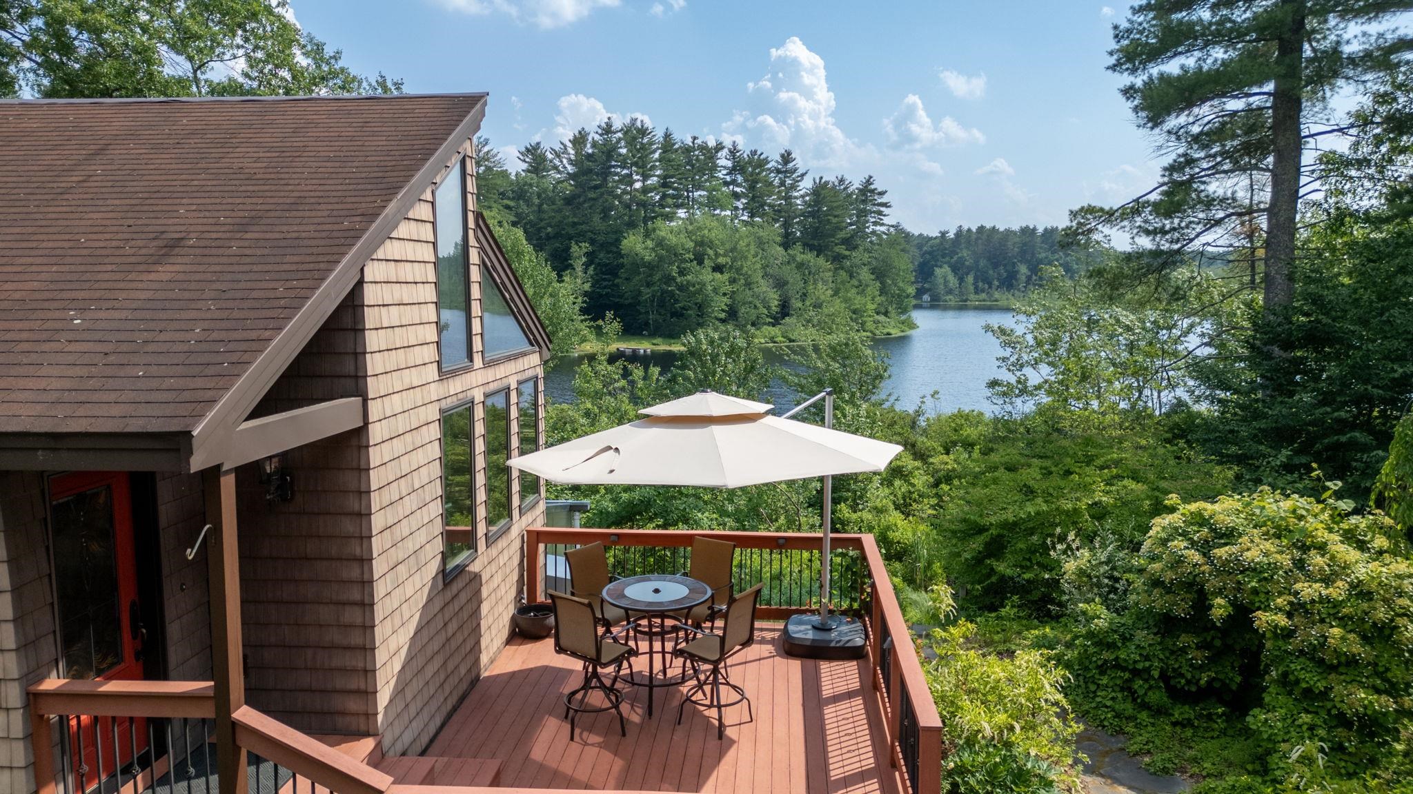 MLS 5002129: 10 Phoenix Drive, Kingston NH