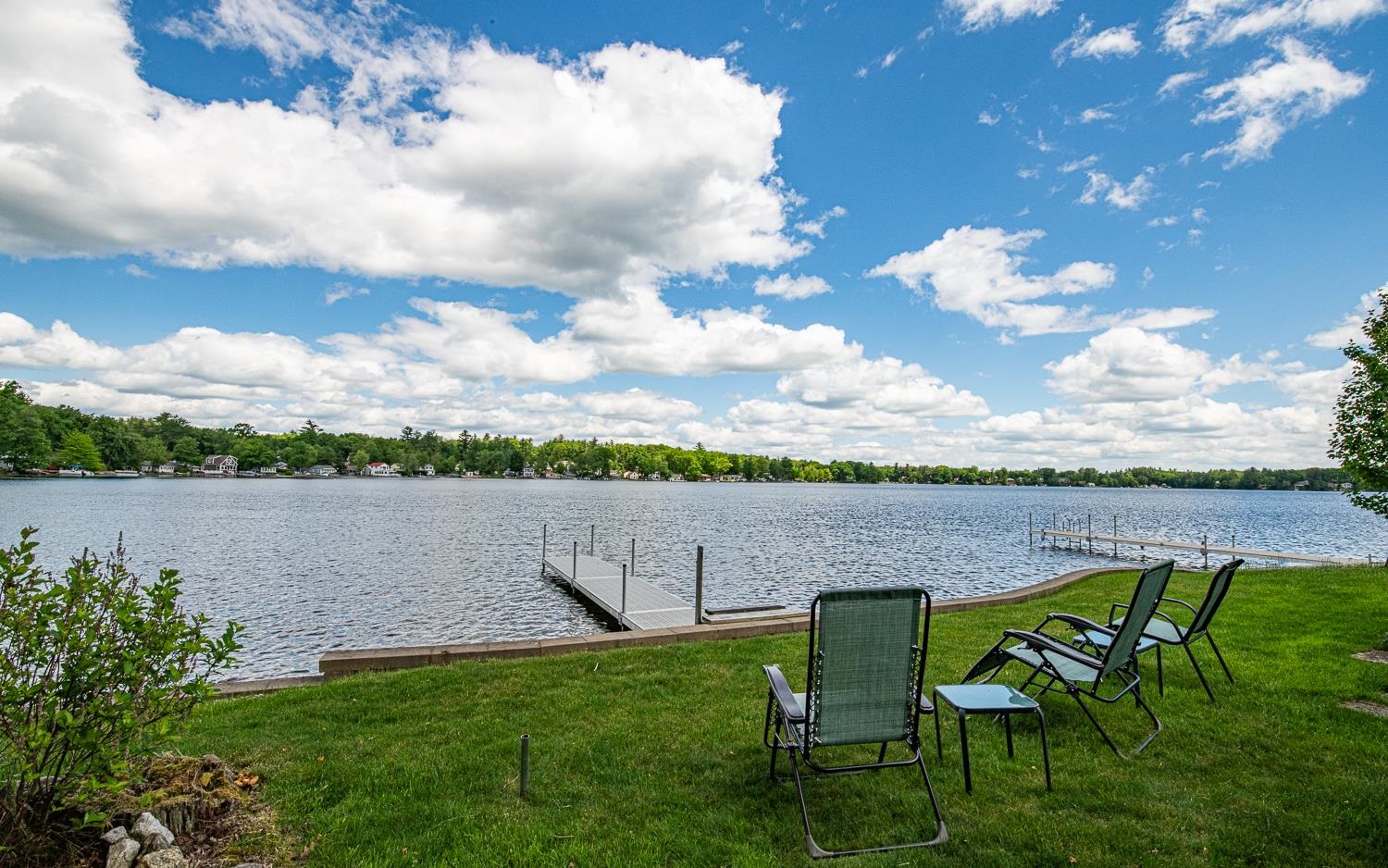 MLS 5002394: 8 Shore Drive, Hampstead NH