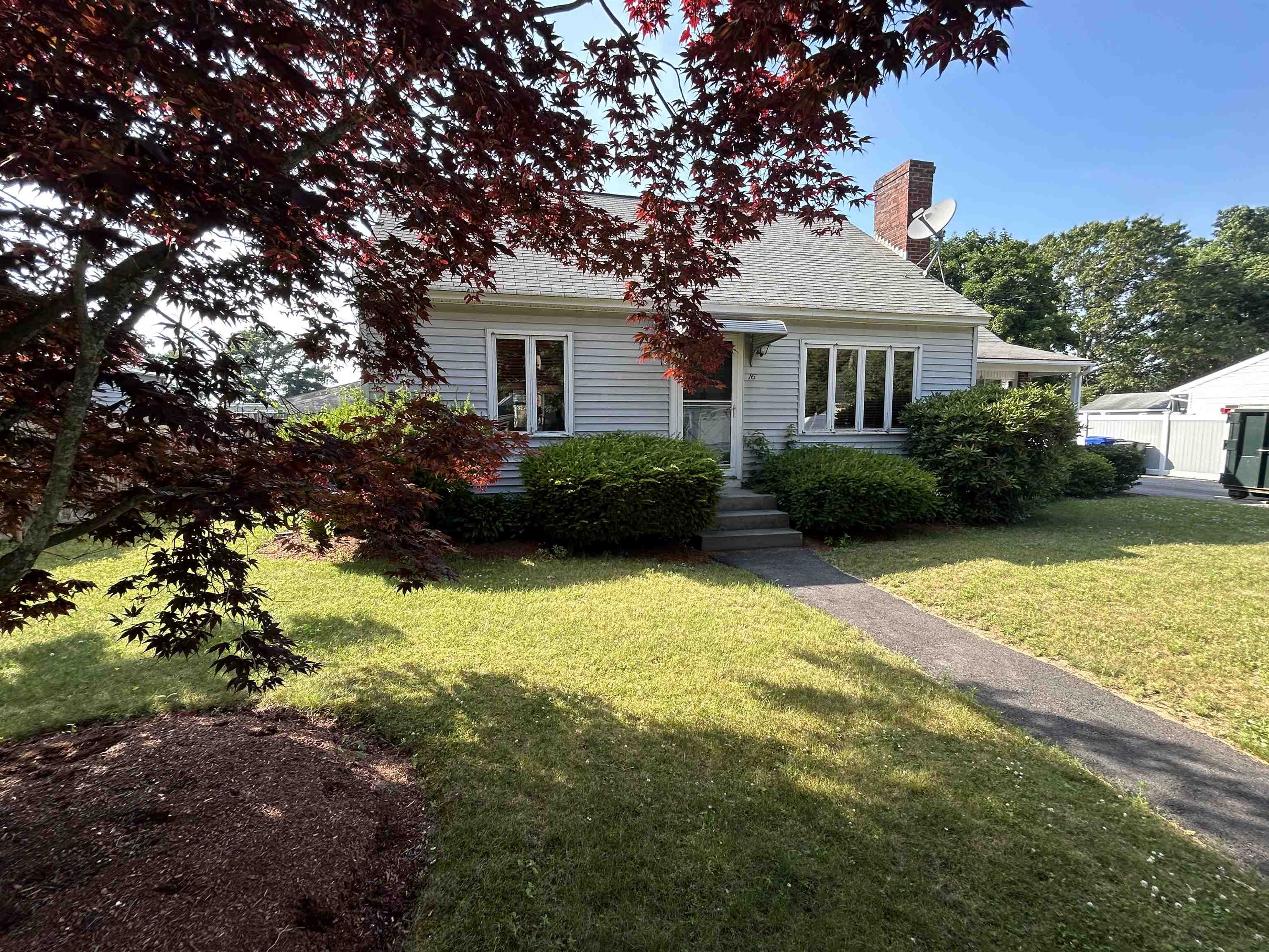 MLS 5002436: 16 Ledge Road, Hudson NH