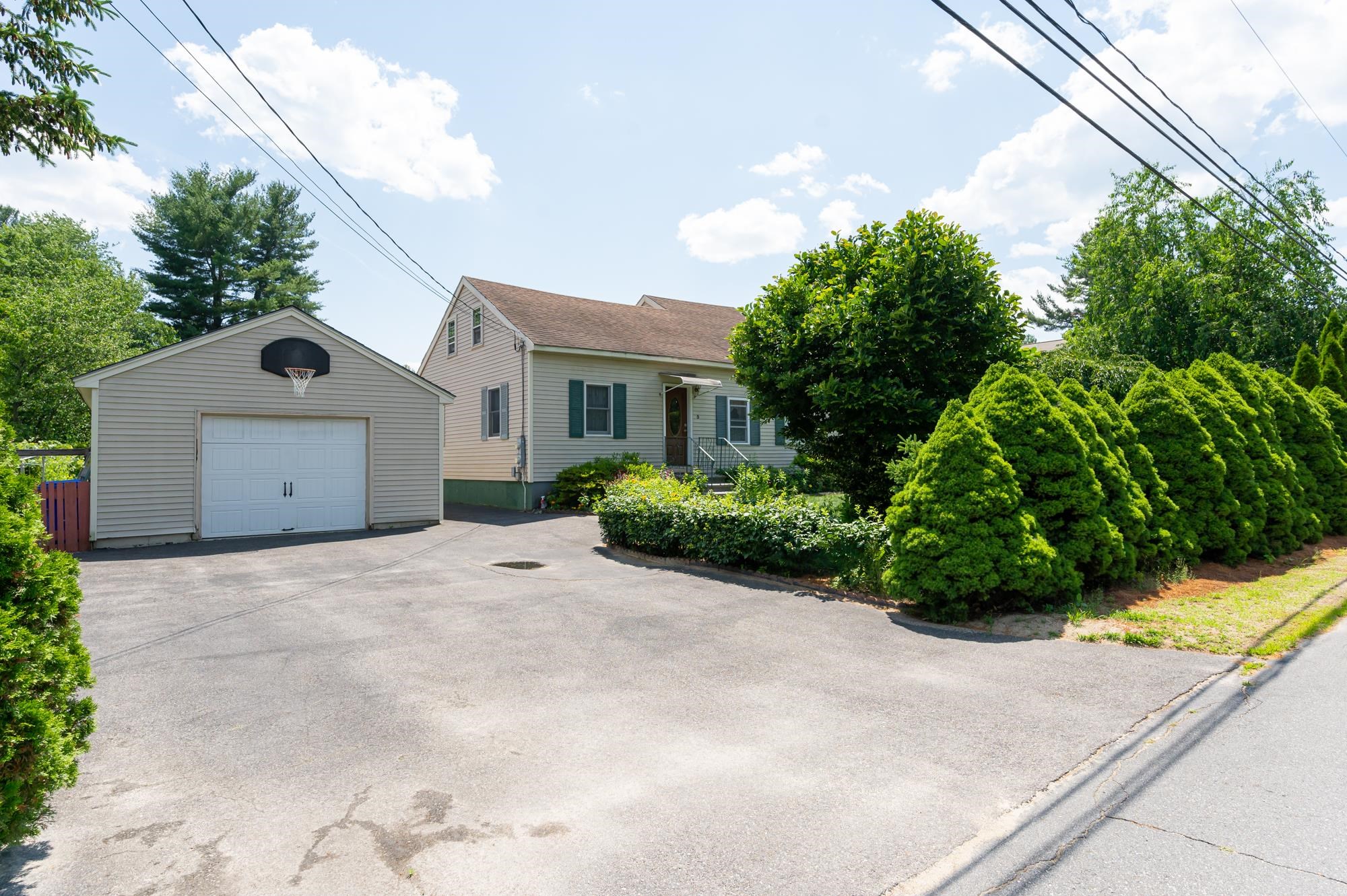 MLS 5002856: 5 Philbrick Street, Hudson NH