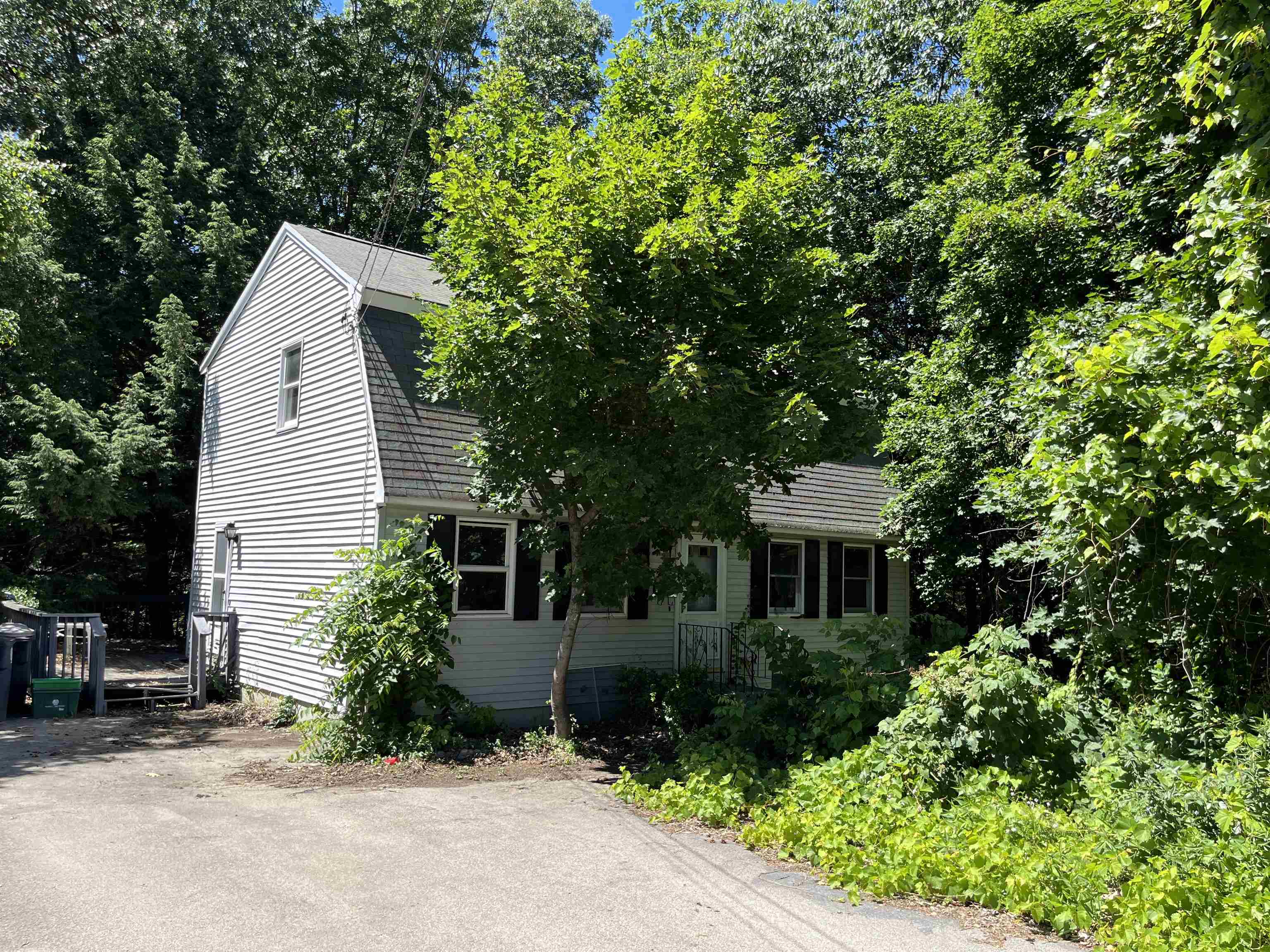 MLS 5002958: 23 Hutchinson Street, Nashua NH