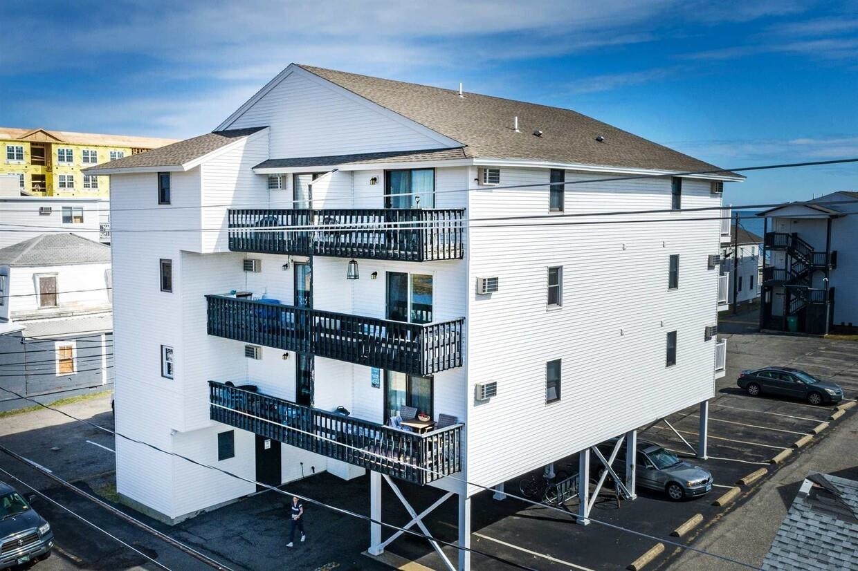 MLS 5003041: 415 Ocean Boulevard-Unit 3E, Hampton NH