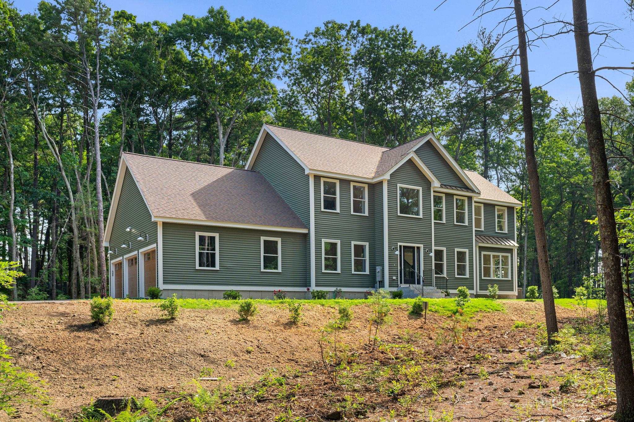 MLS 5003269: 21 Salem Street, Salem NH