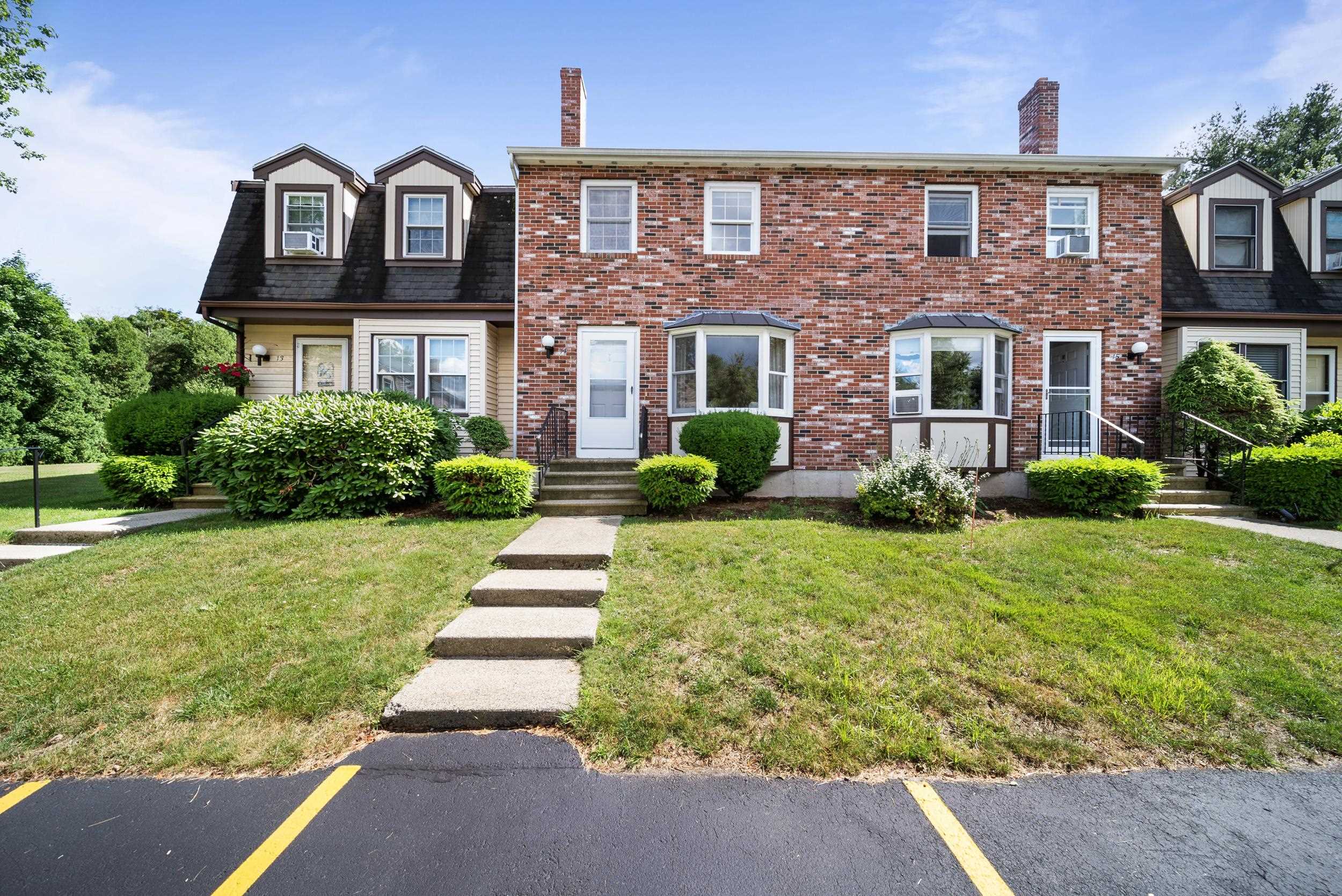 MLS 5003708: 135 Forrest Street-Unit 14, Plaistow NH