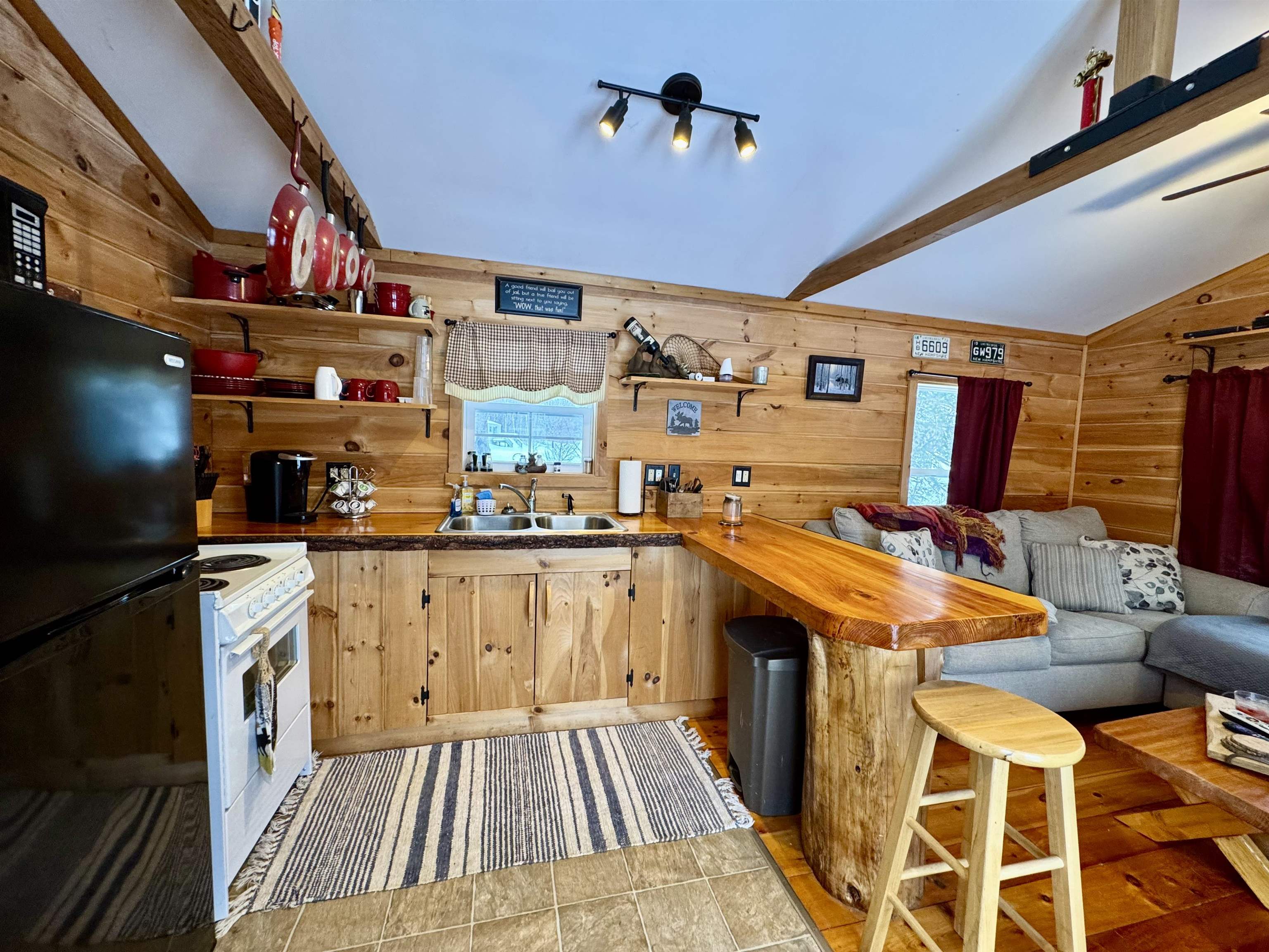 Homes for sale in Stewartstown, NH | 13 Darwin Dr, Stewartstown, NH 03597 | MLS# 5003710