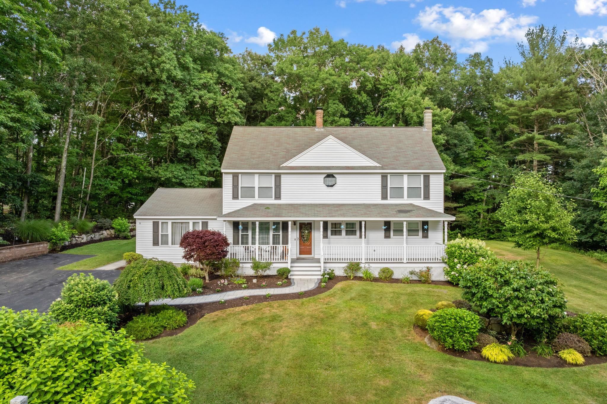 MLS 5003845: 6 Clydesdale Avenue, Pelham NH