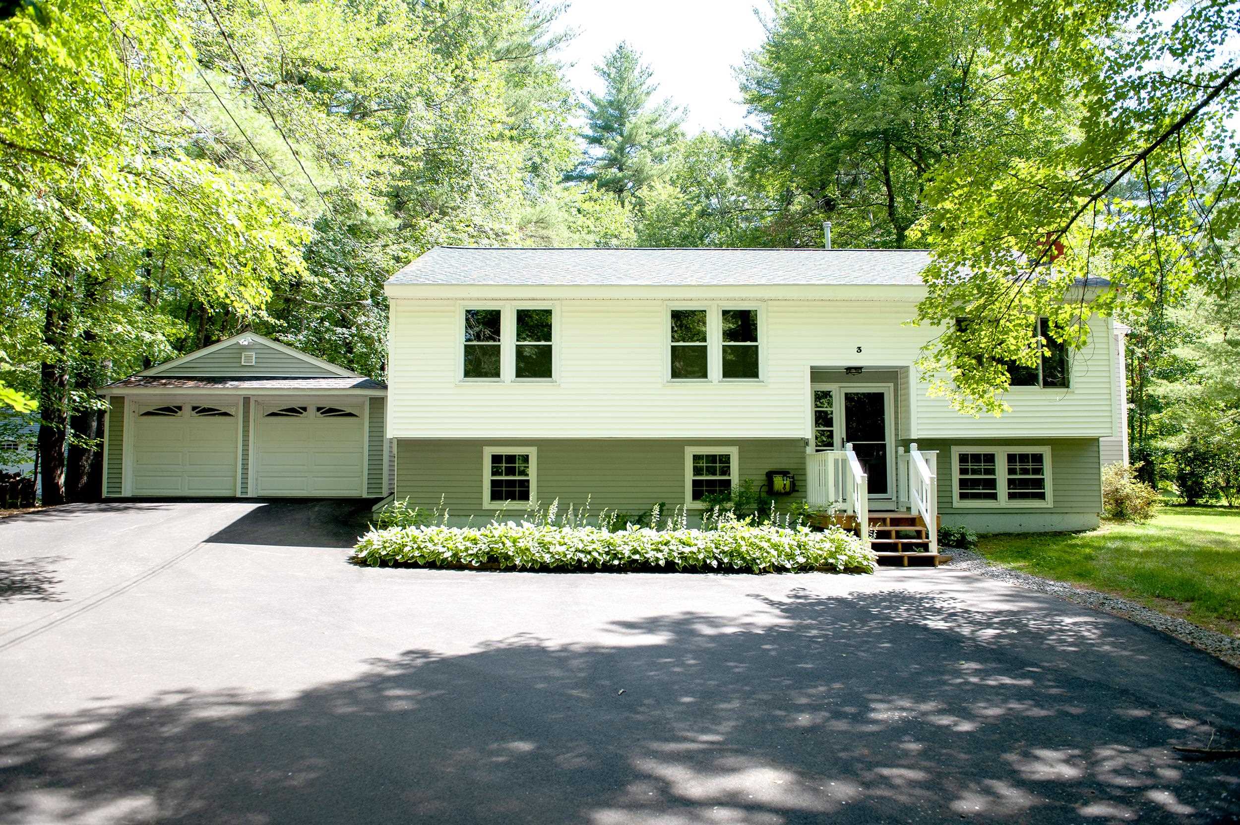 MLS 5003962: 3 Campbell Drive, Litchfield NH