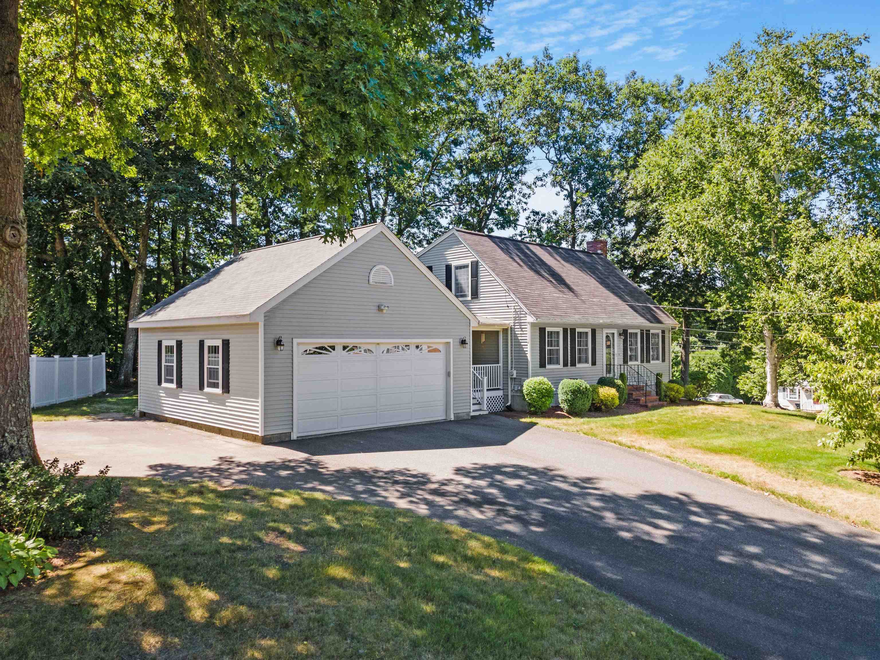 MLS 5004013: 14 MacDonald Drive, Nashua NH