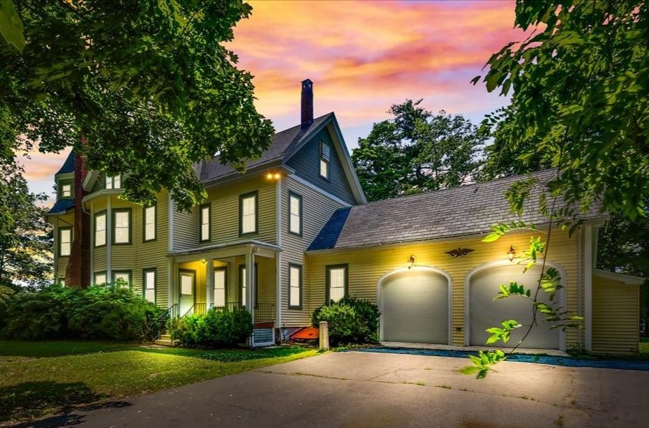 MLS 5004048: 61 Manchester Street, Nashua NH