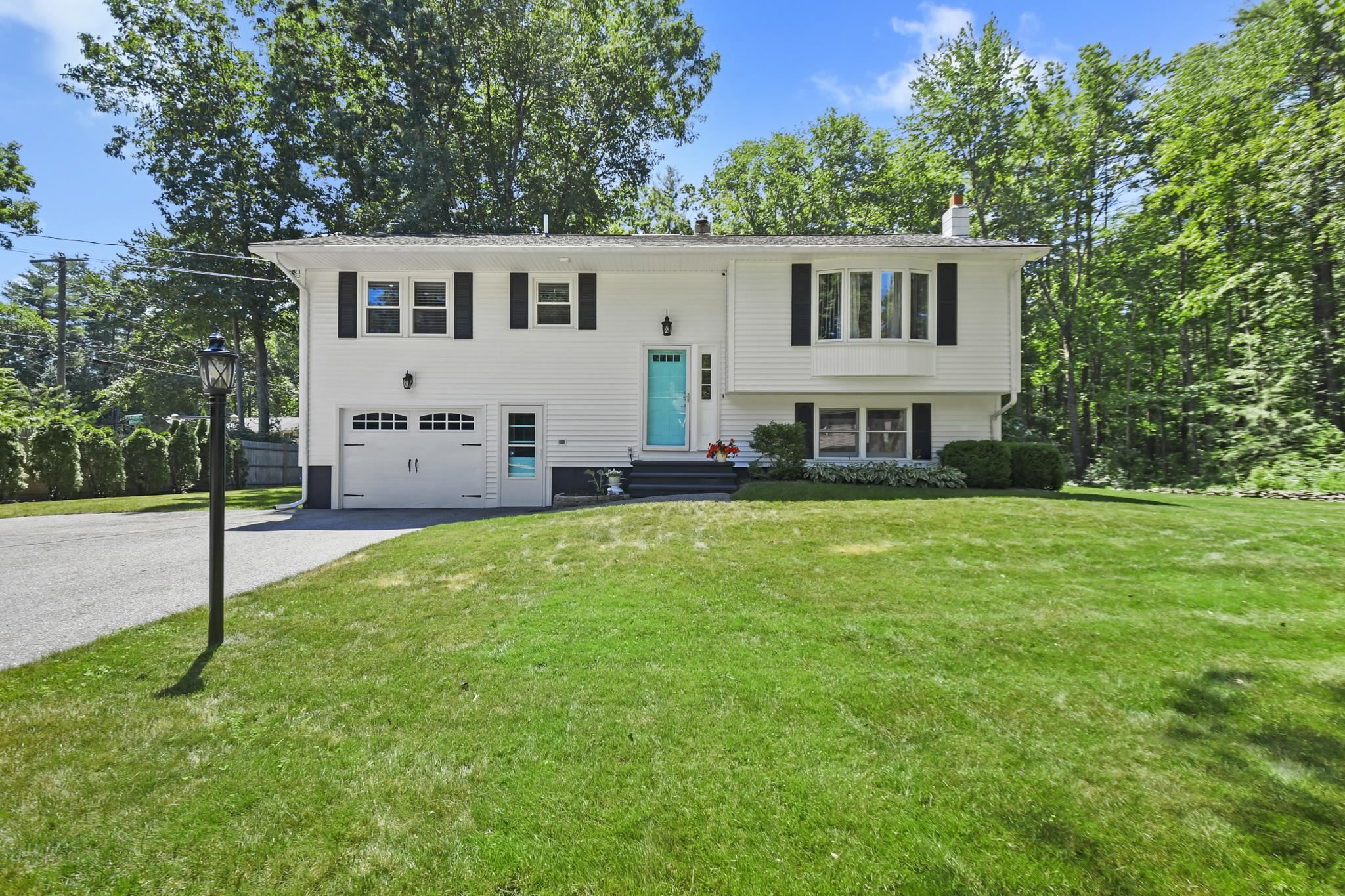 MLS 5004289: 2 Carrie Drive, Merrimack NH