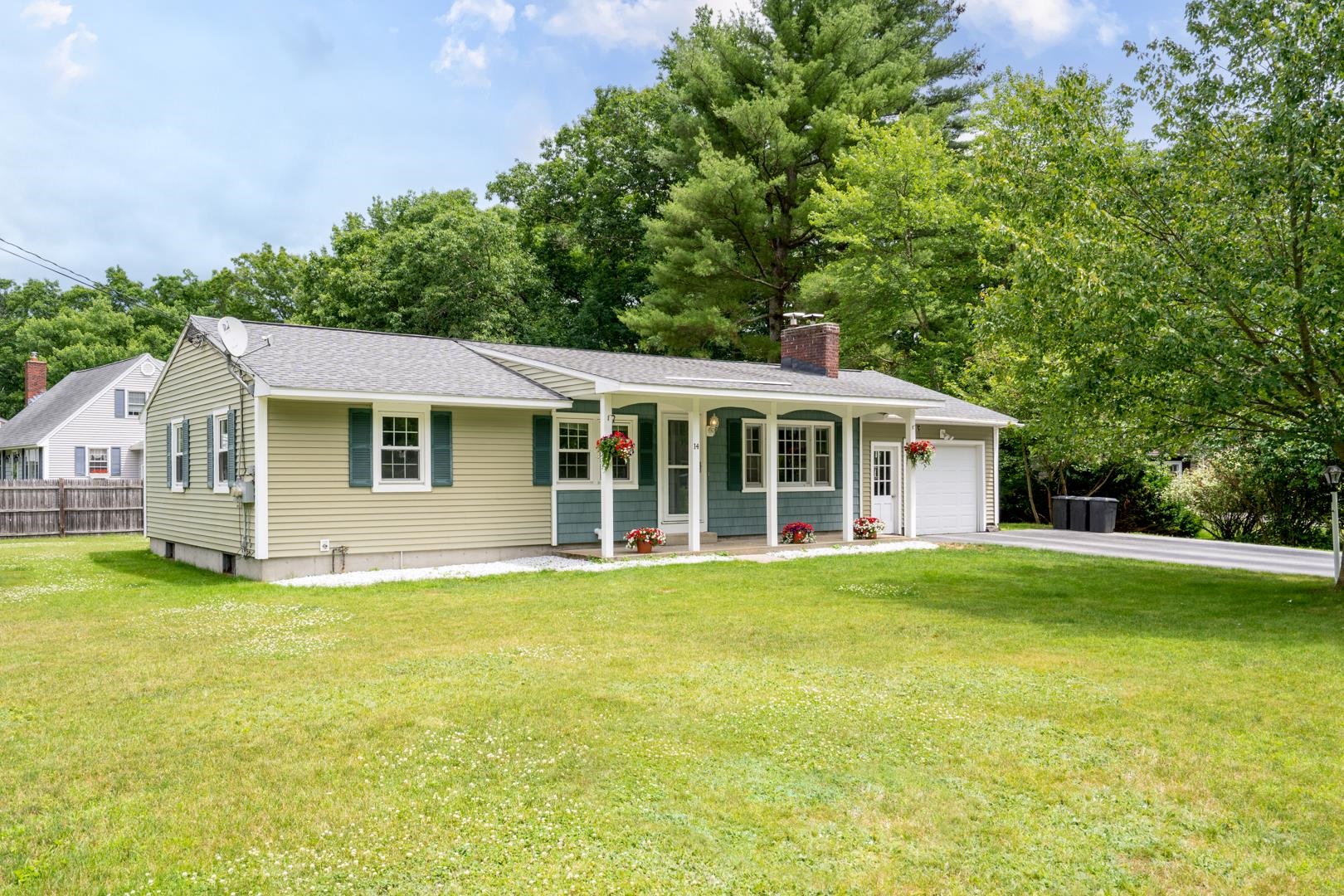 MLS 5004435: 14 Edgewood Avenue, Merrimack NH