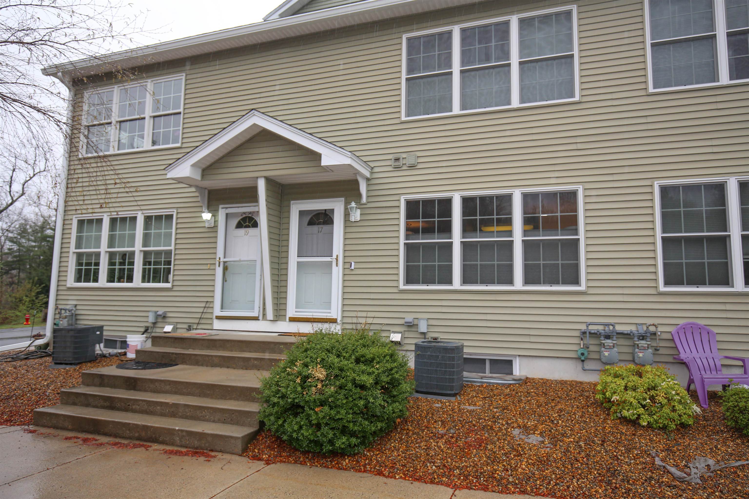 MLS 5004440: 17 Steeplechase Road-Unit 17, Hampstead NH