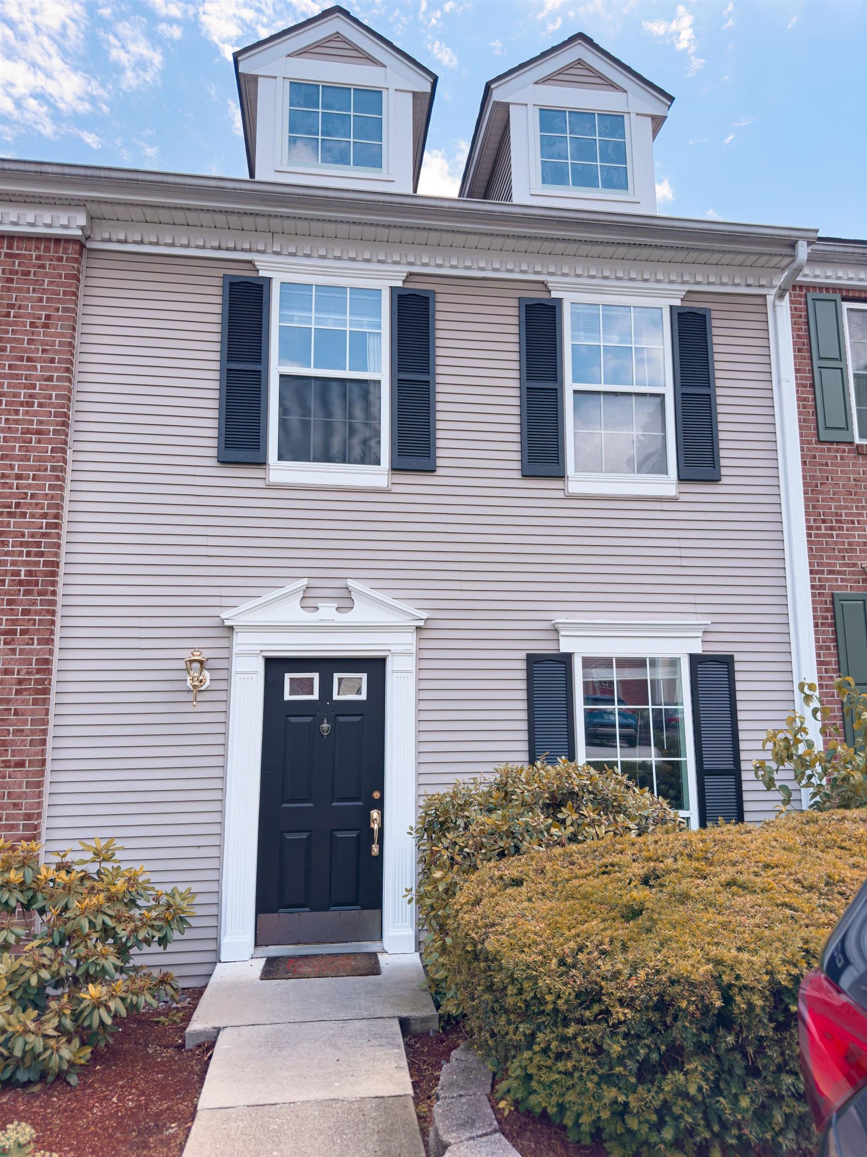 MLS 5004489: 101 Middlesex Road-Unit 101, Merrimack NH