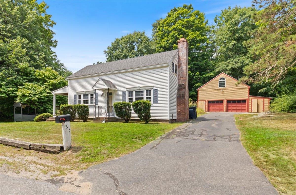 MLS 5004541: 375 Main Street, Danville NH