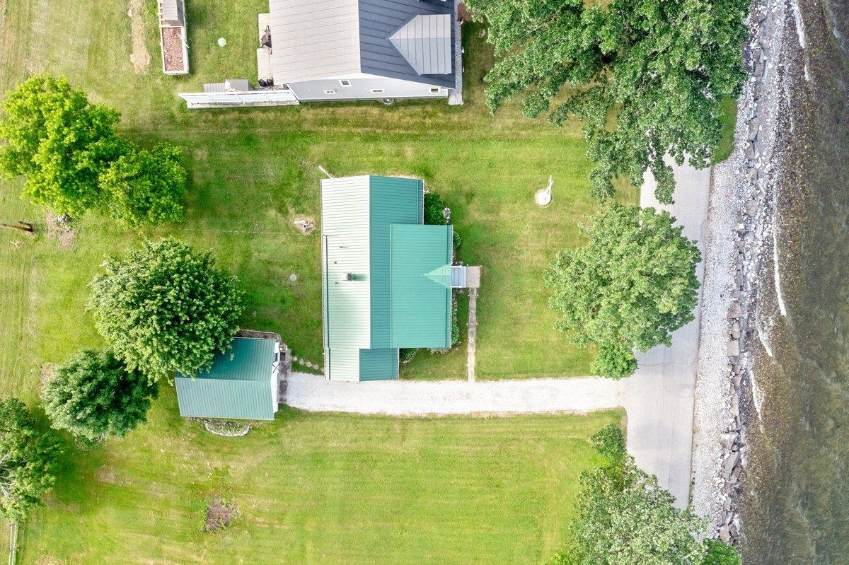 Homes for sale in Isle La Motte, VT | 2603 West Shore Rd, Isle La Motte, VT 05463 | MLS# 5004739