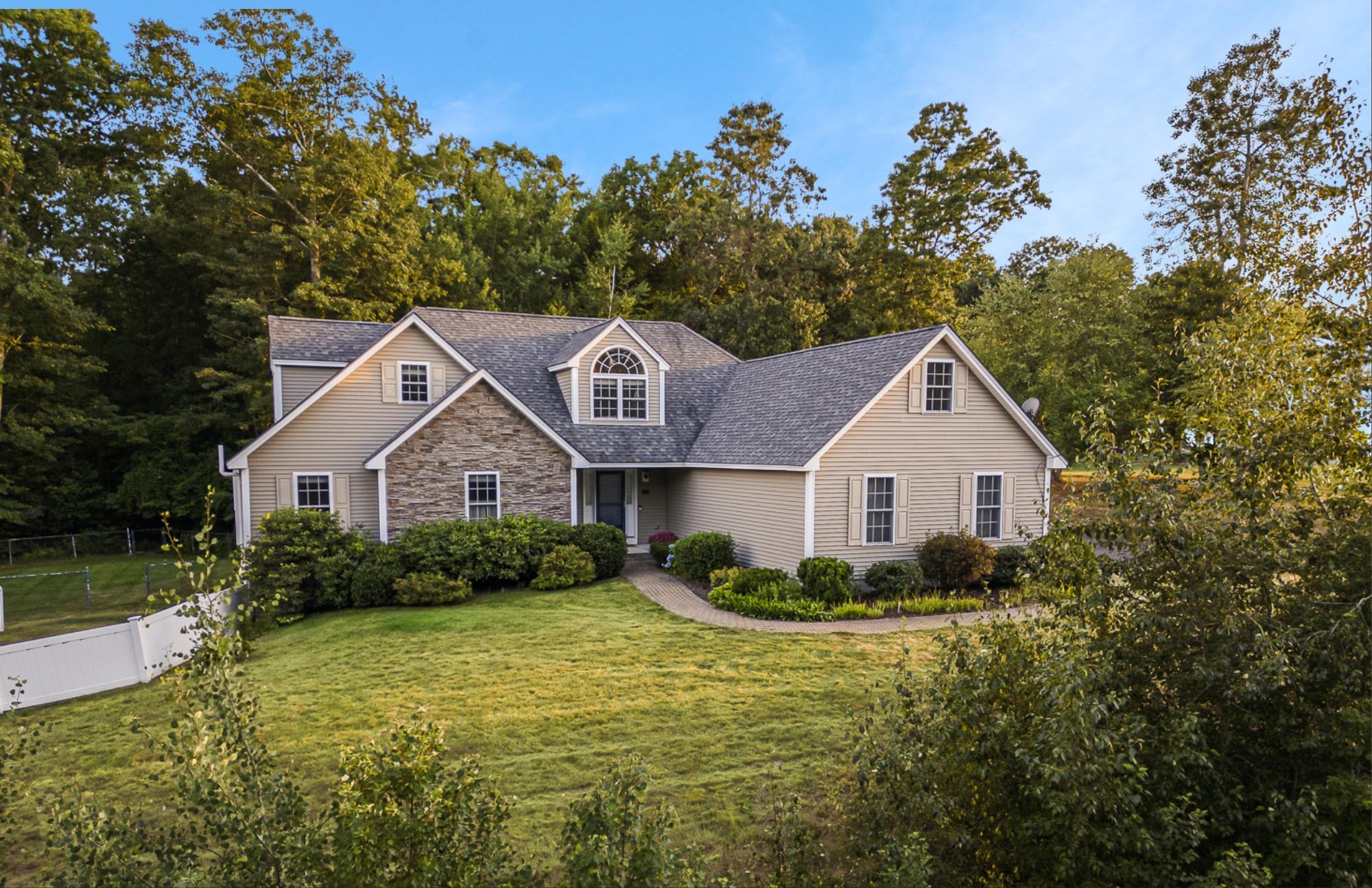 MLS 5004772: 47 Glastombury Drive, Sandown NH