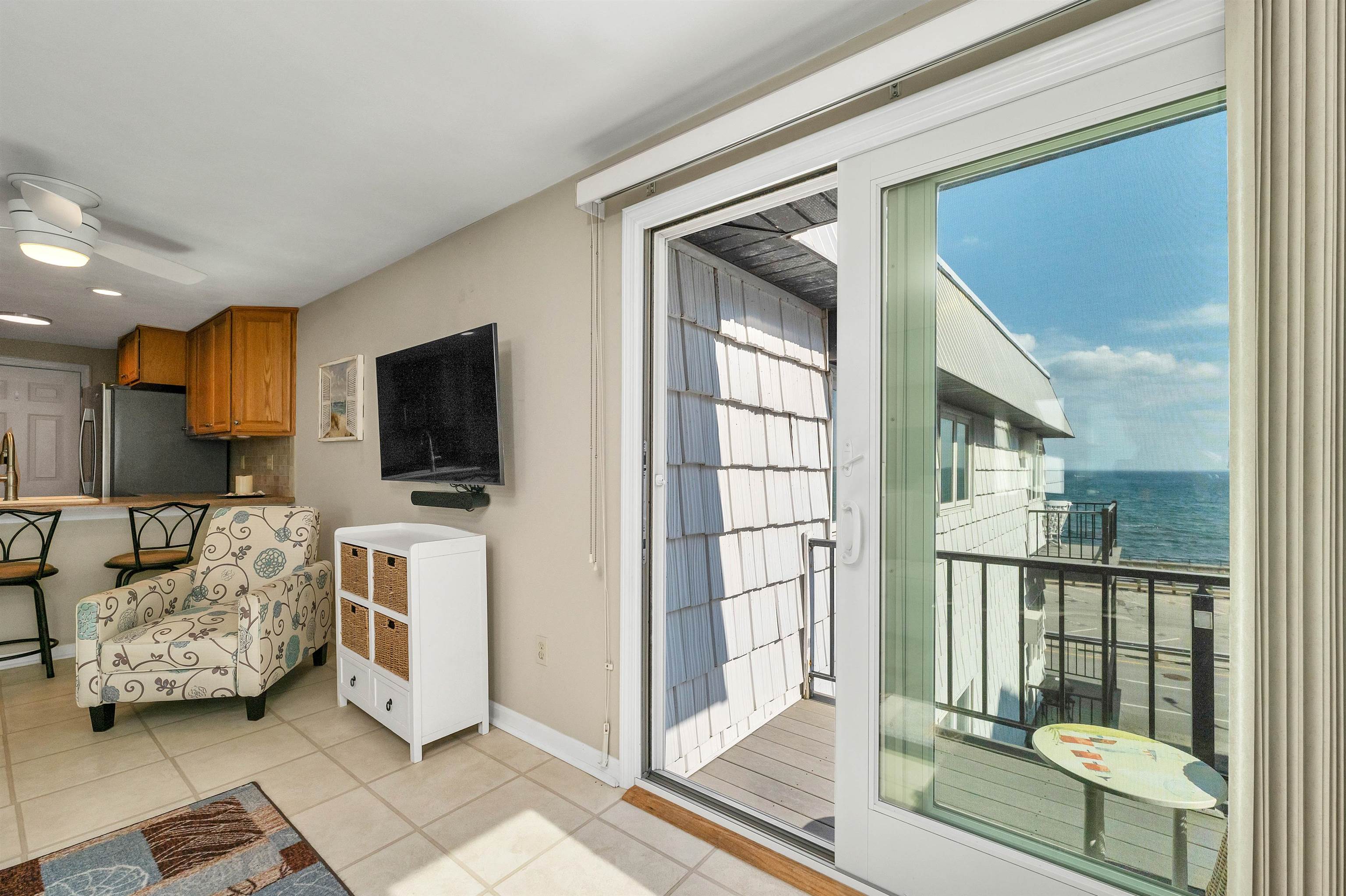 MLS 5004804: 445 Ocean Boulevard-Unit #12, Hampton NH